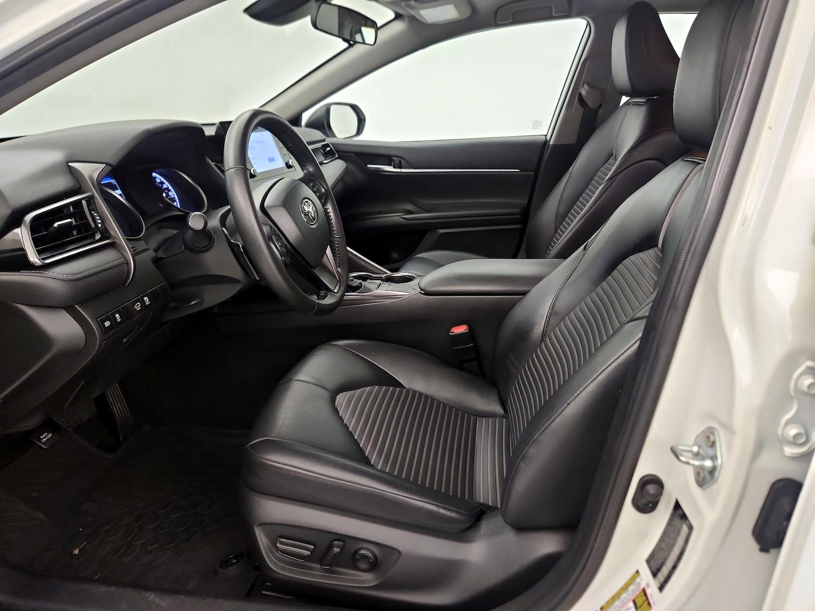 Power Seat(s) & Side Airbags