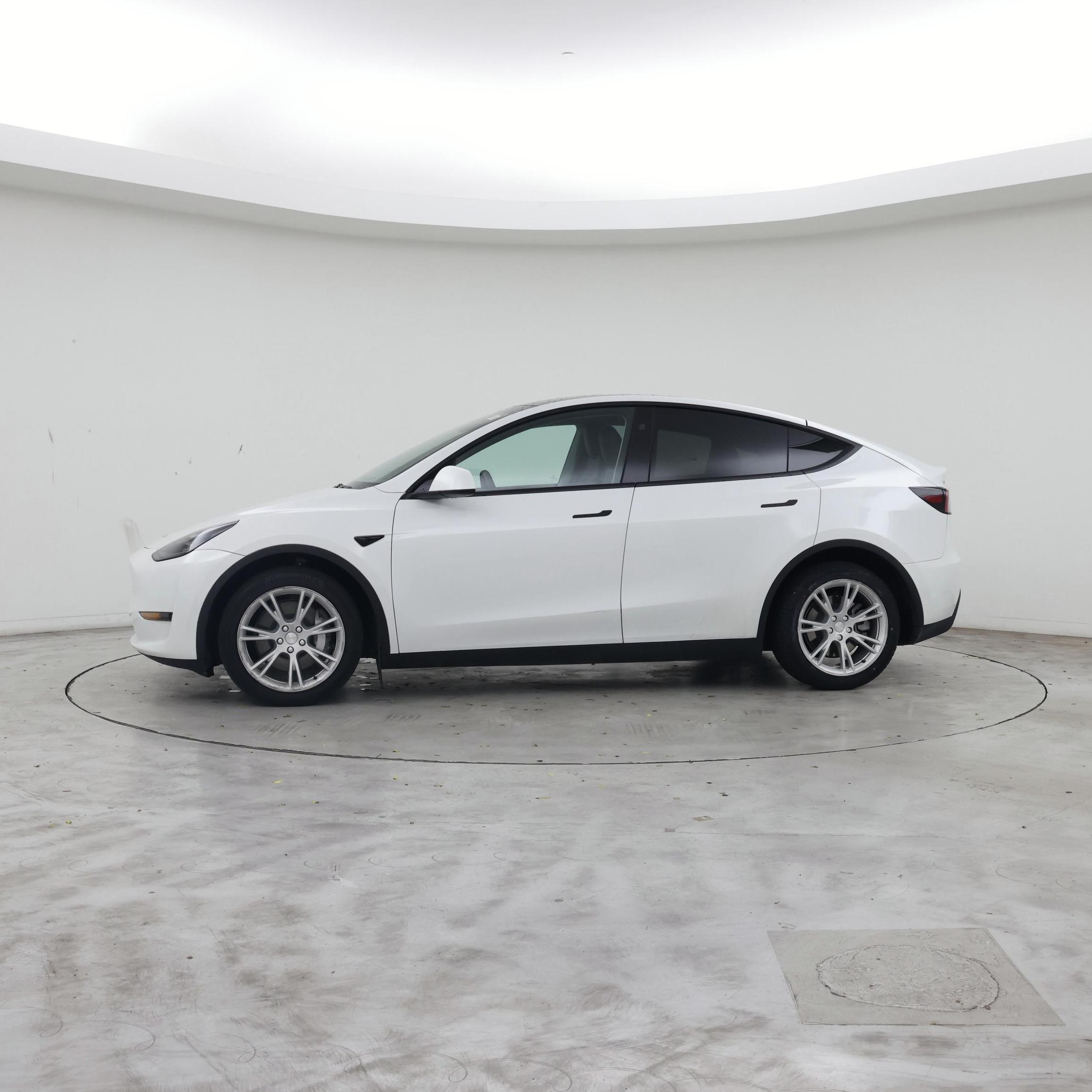 Thumbnail: 2023 Tesla Model Y - 3