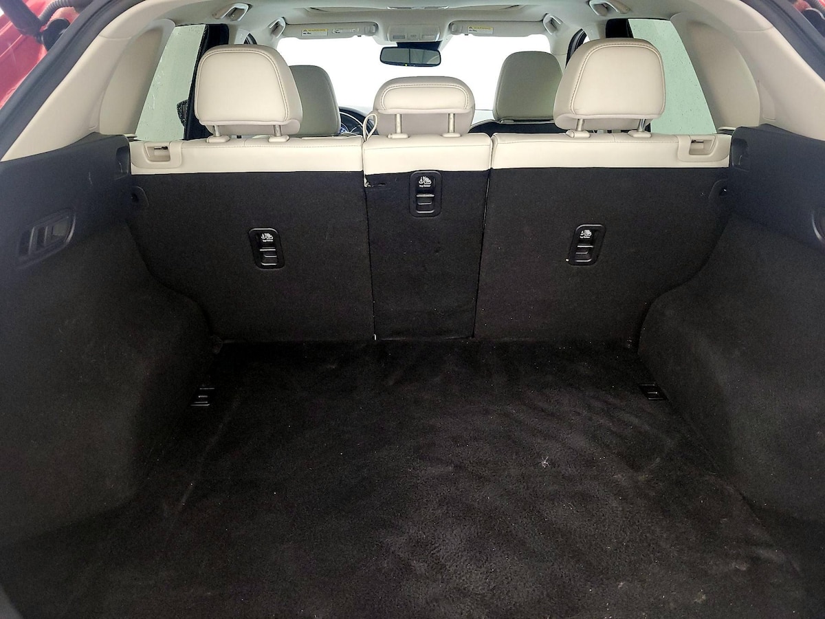 Trunk/Cargo (Seats Up)
