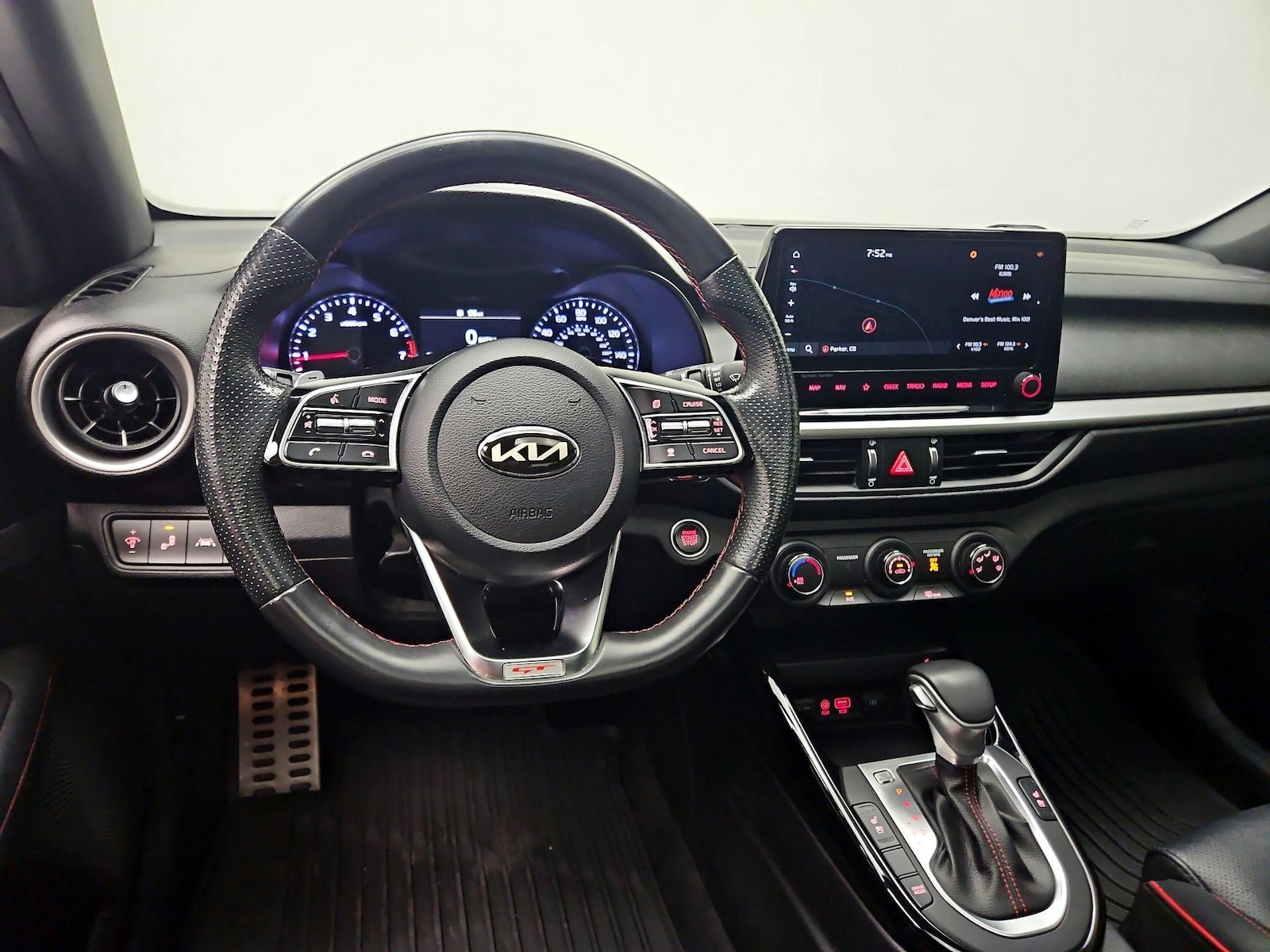 2021 Kia Forte GT - Photo 11