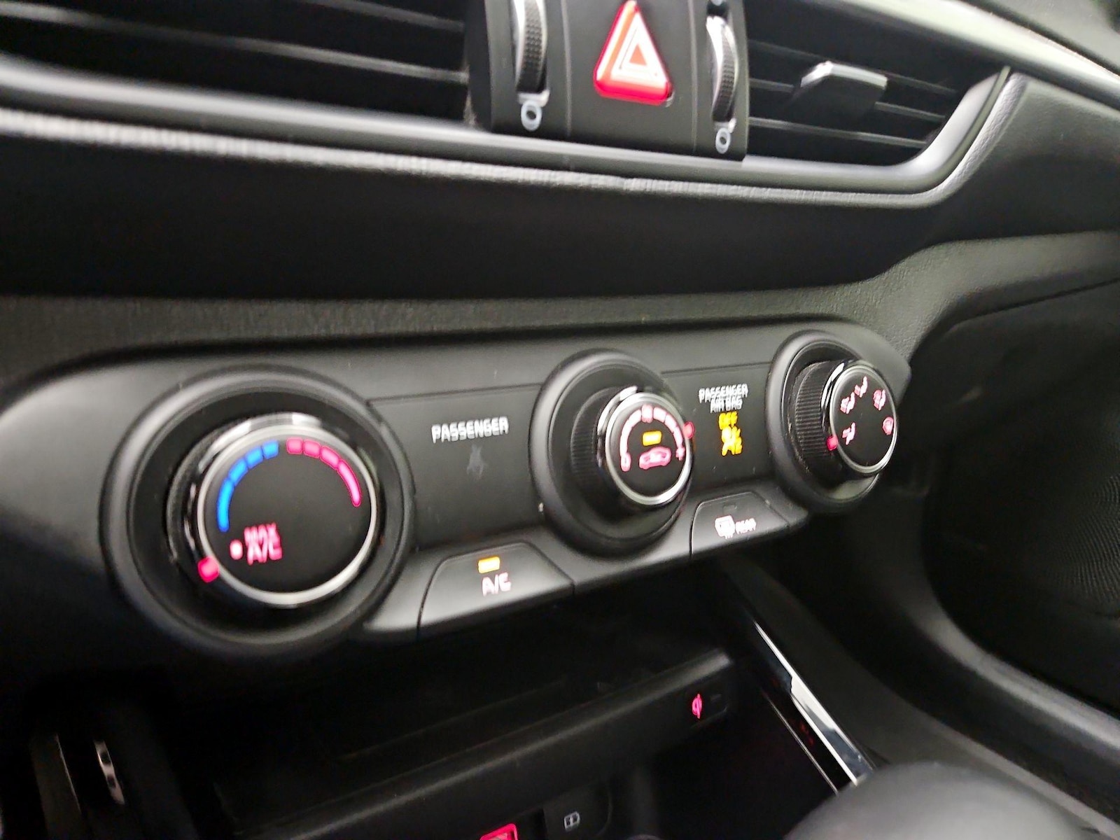 2021 Kia Forte GT - Photo 18