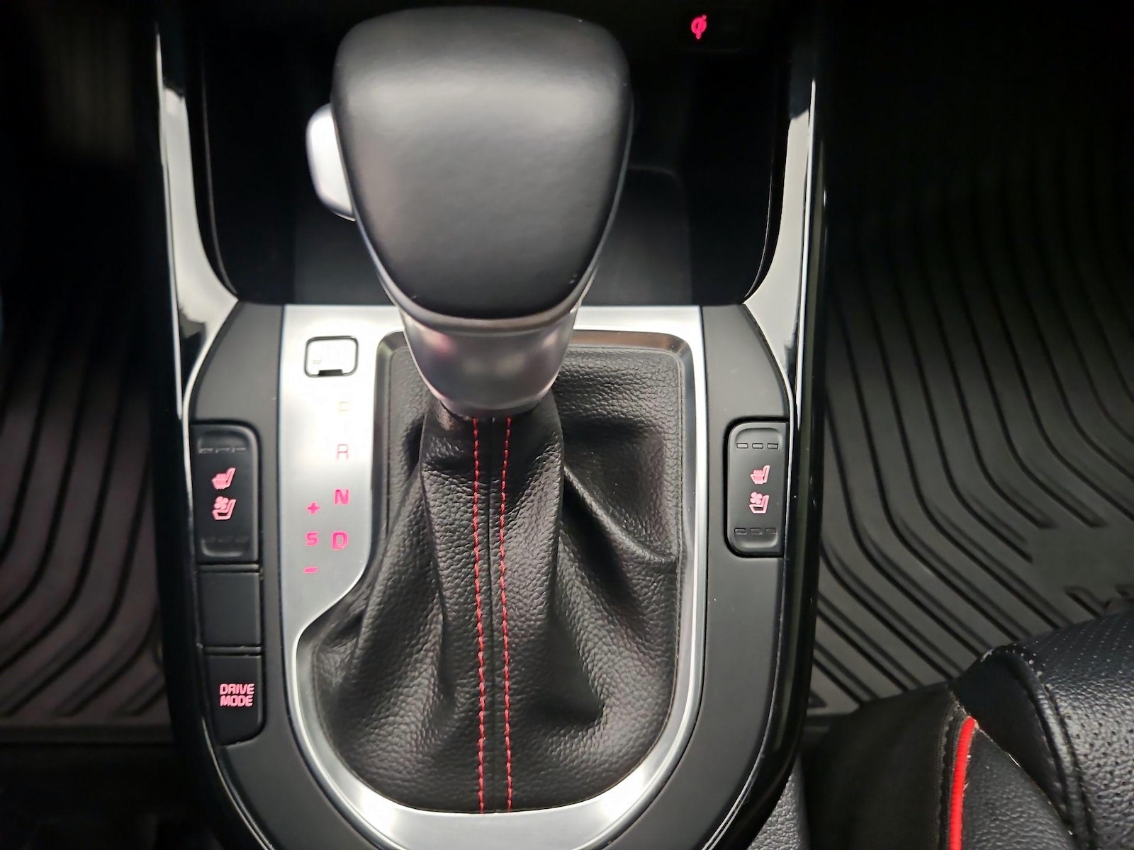 2021 Kia Forte GT - Photo 19