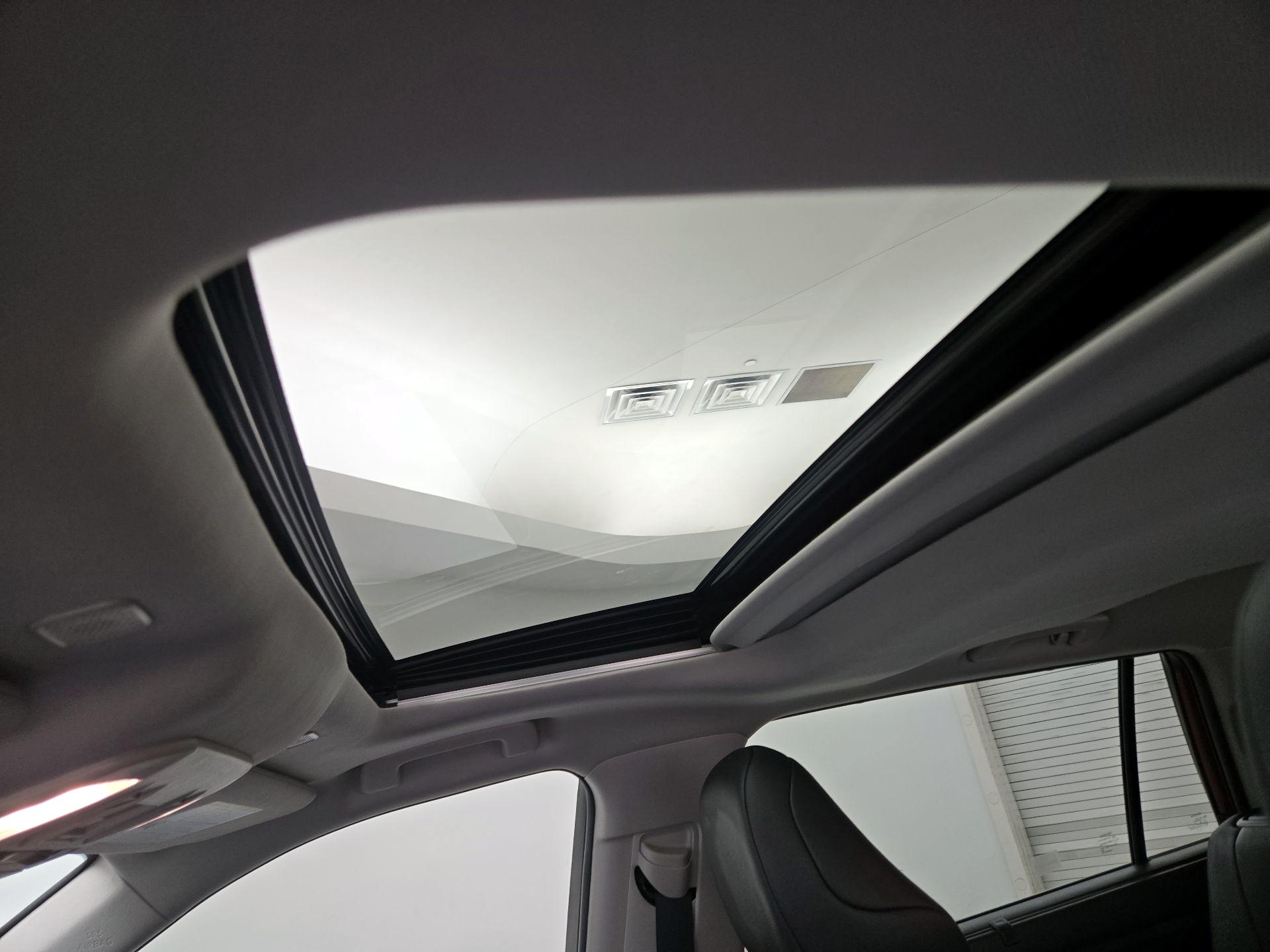 Thumbnail: 2024 Toyota Highlander - 19