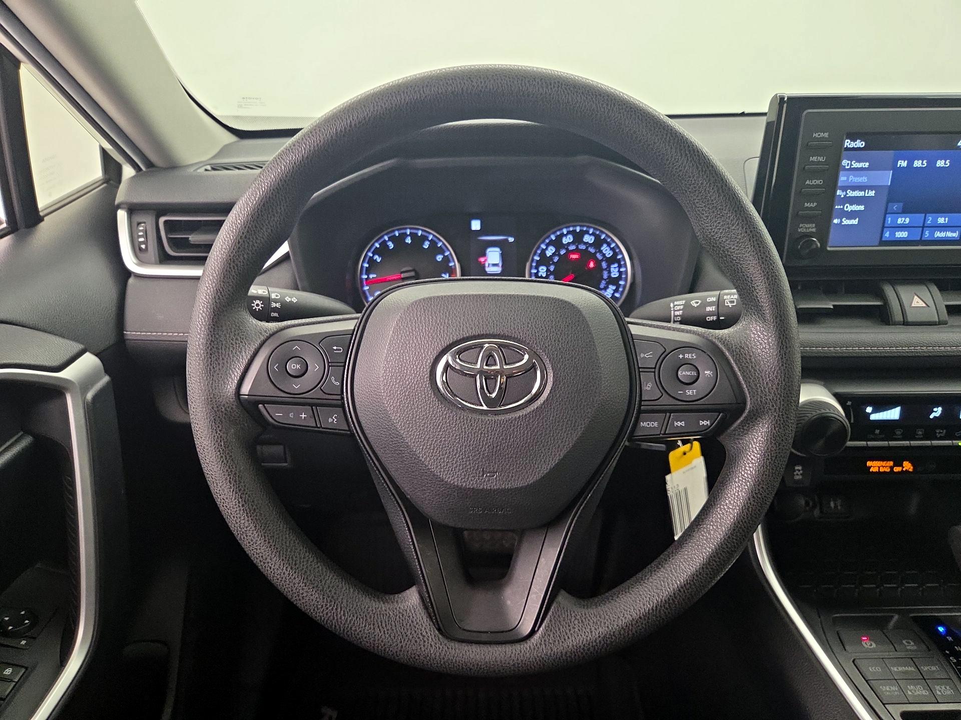 Thumbnail: 2019 Toyota RAV4 - 10