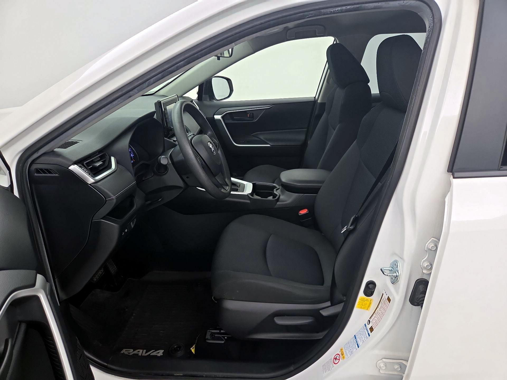 Thumbnail: 2019 Toyota RAV4 - 11