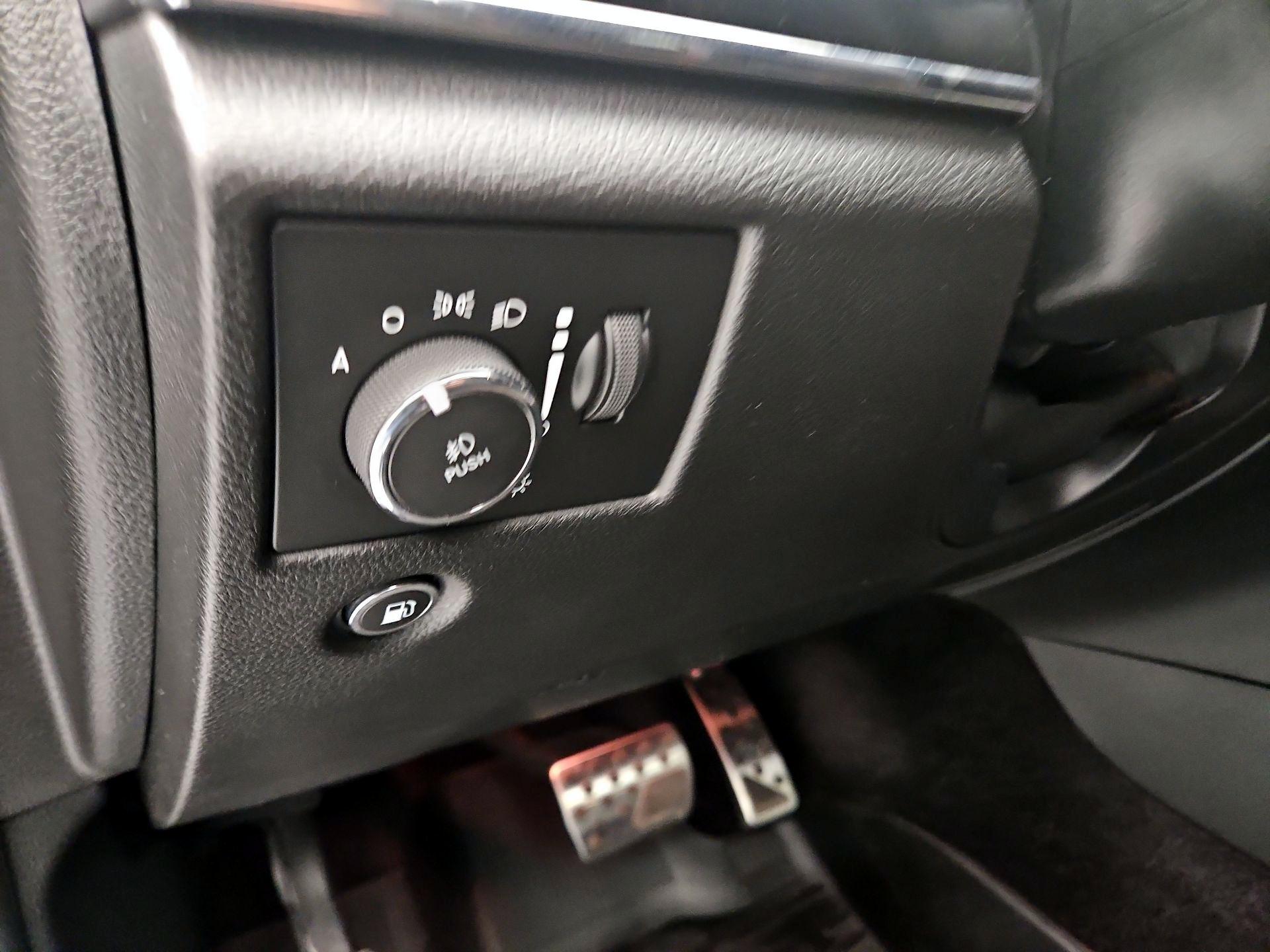 Thumbnail: 2018 Jeep Grand Cherokee - 13