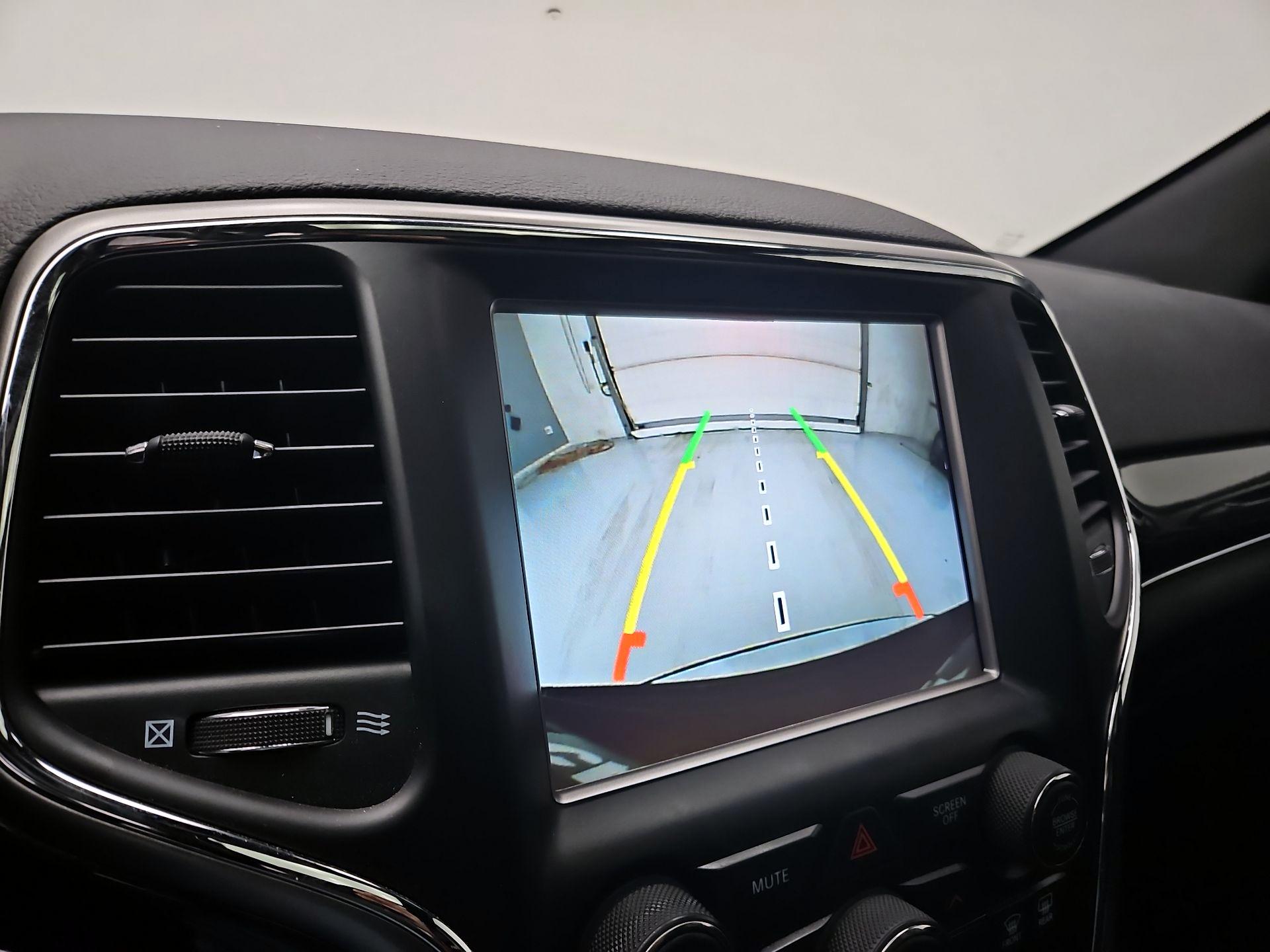 Thumbnail: 2018 Jeep Grand Cherokee - 15