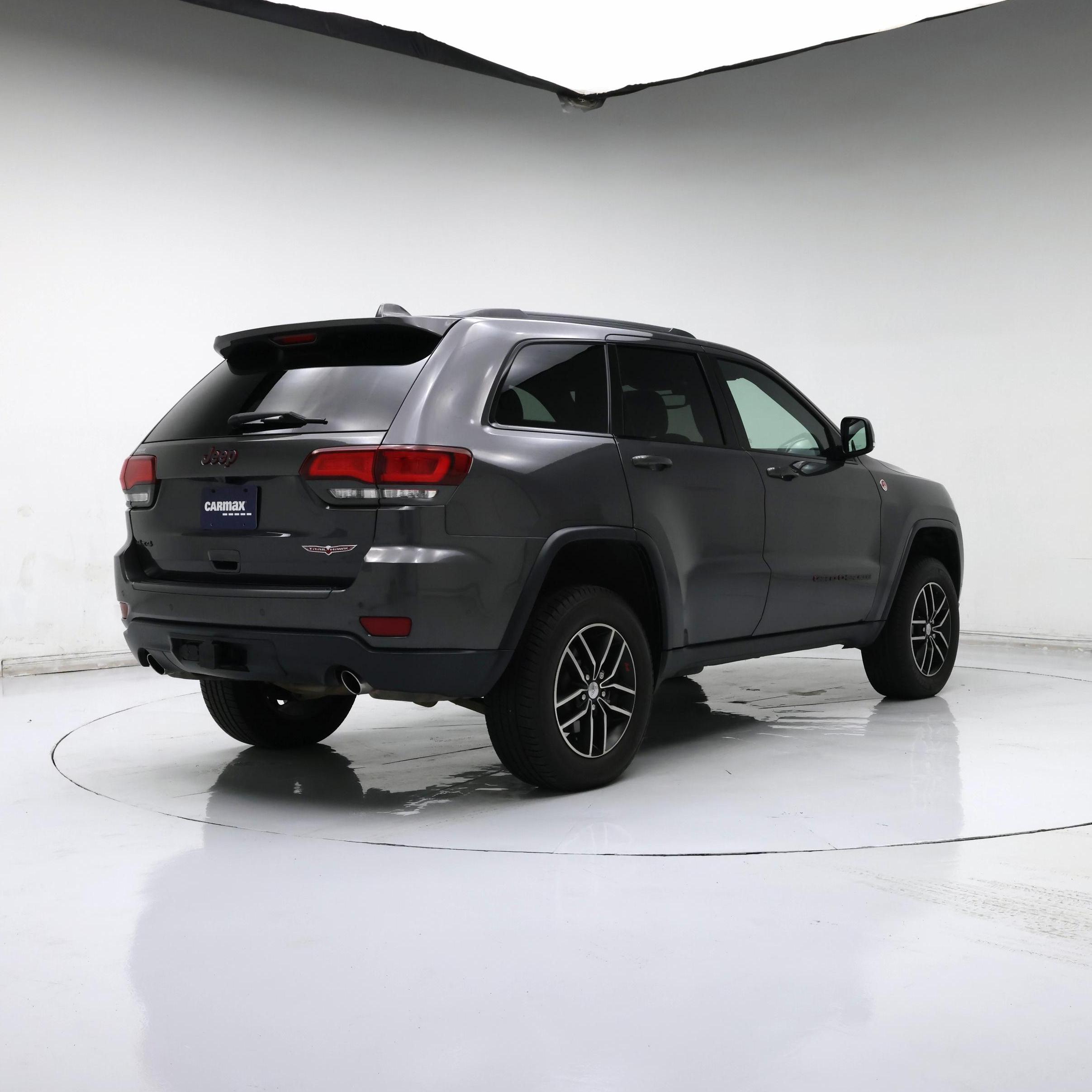 Thumbnail: 2018 Jeep Grand Cherokee - 8