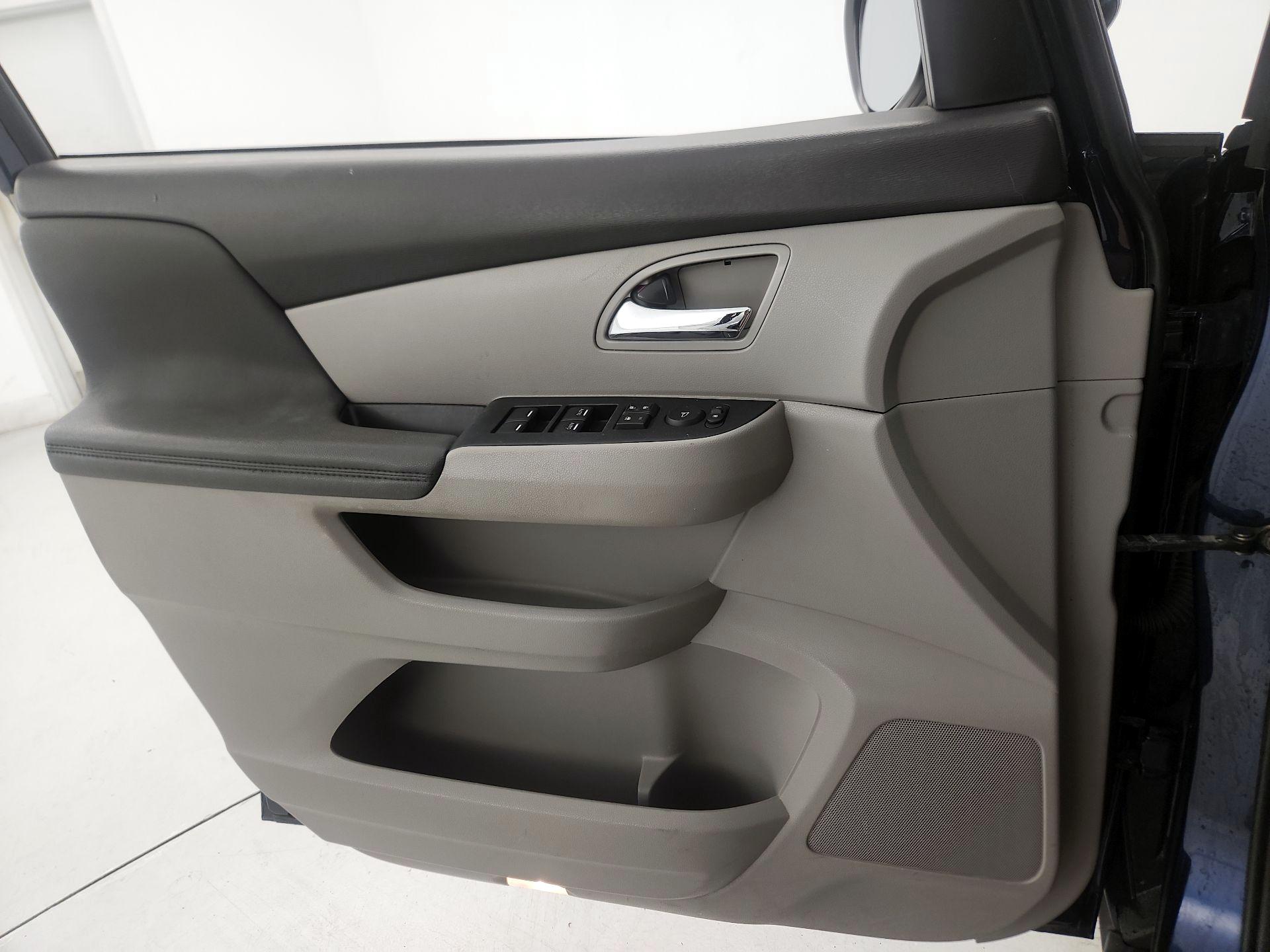Thumbnail: 2015 Honda Odyssey - 12