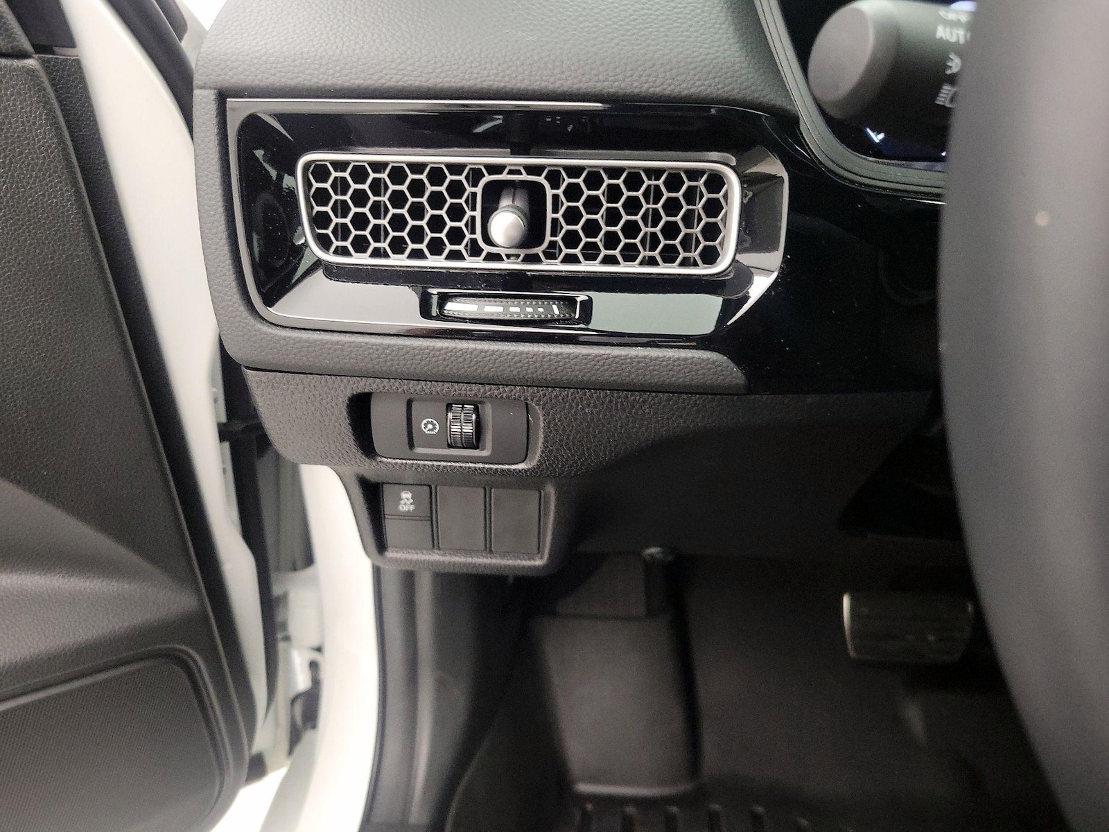 2026 Honda Civic Sport - Photo 14