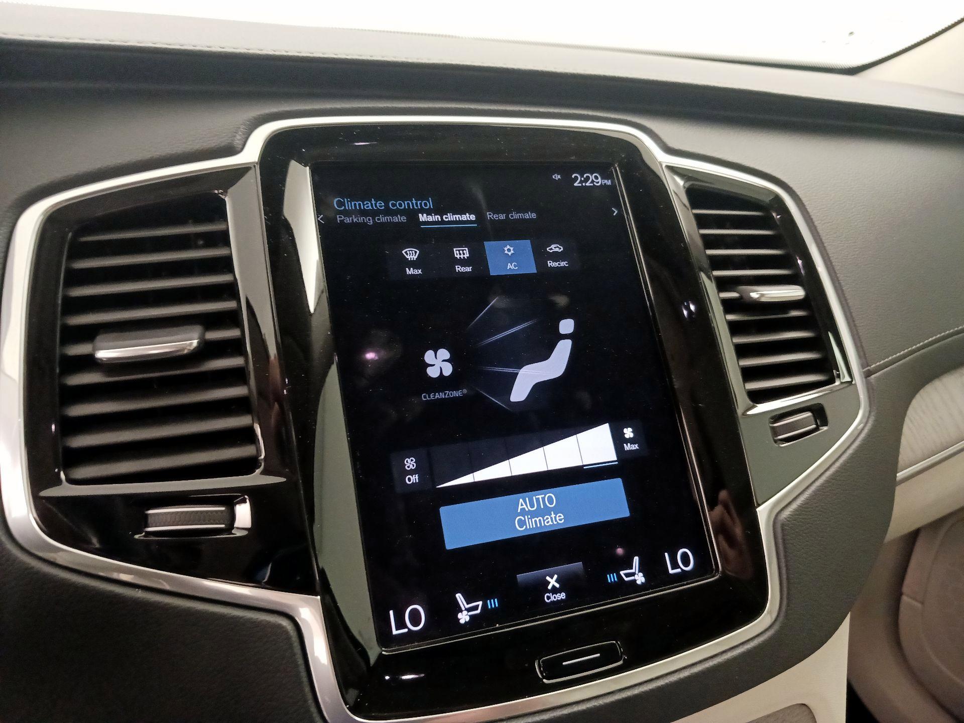 Thumbnail: 2021 Volvo XC90 - 17