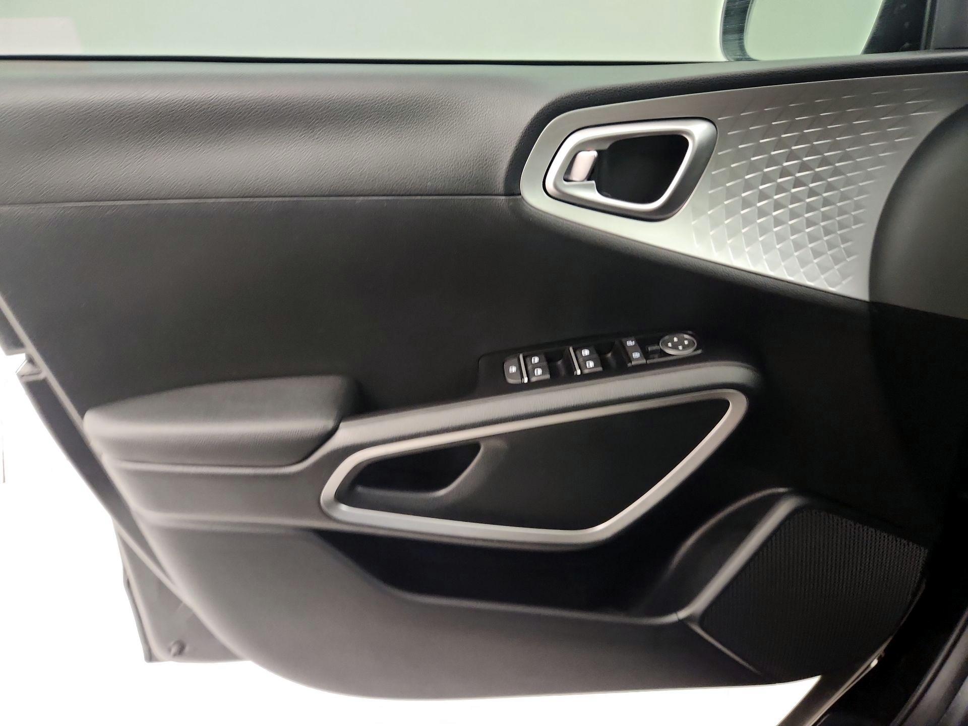 Thumbnail: 2023 Kia Soul - 12