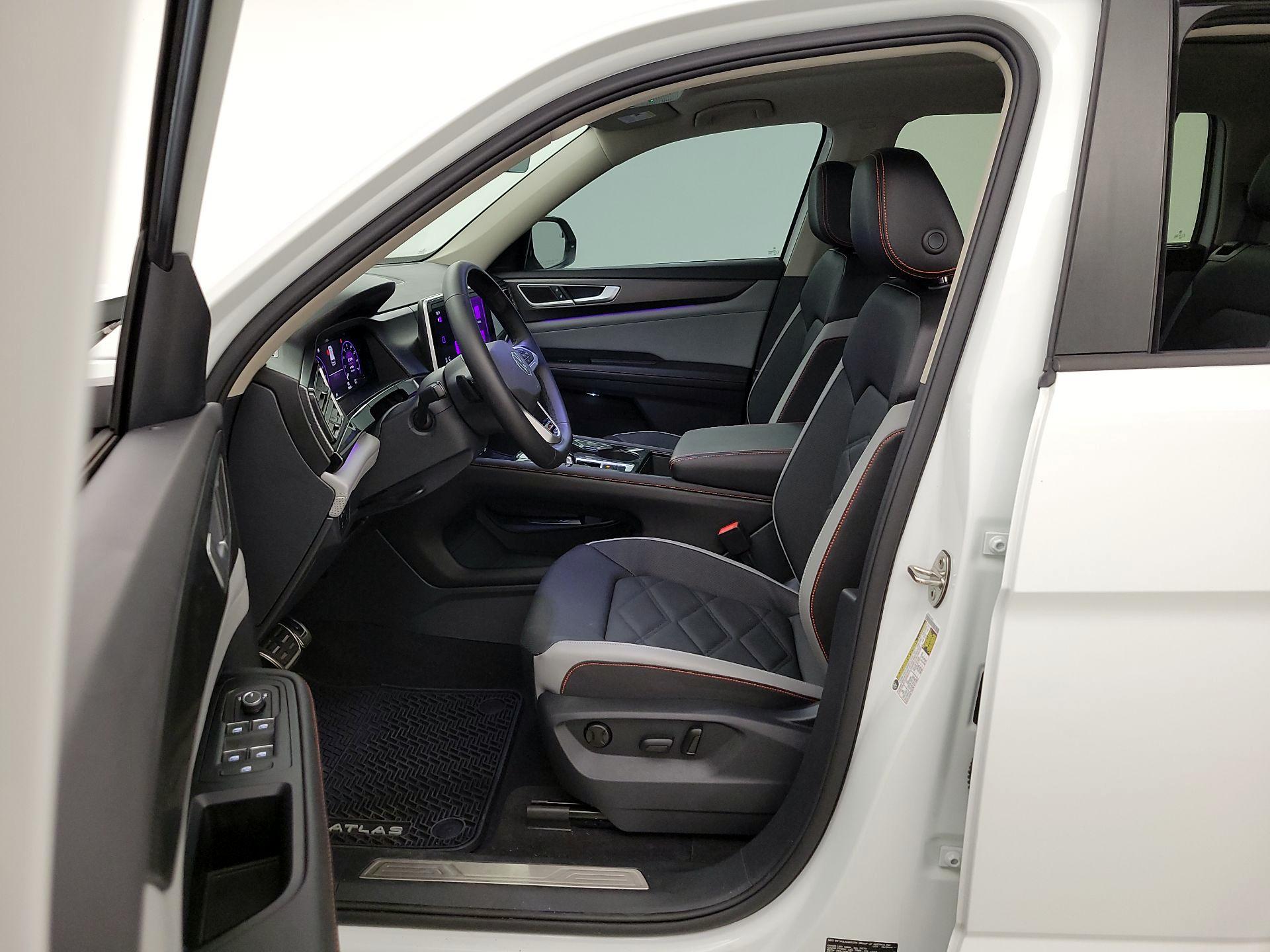 Thumbnail: 2025 Volkswagen Atlas - 11