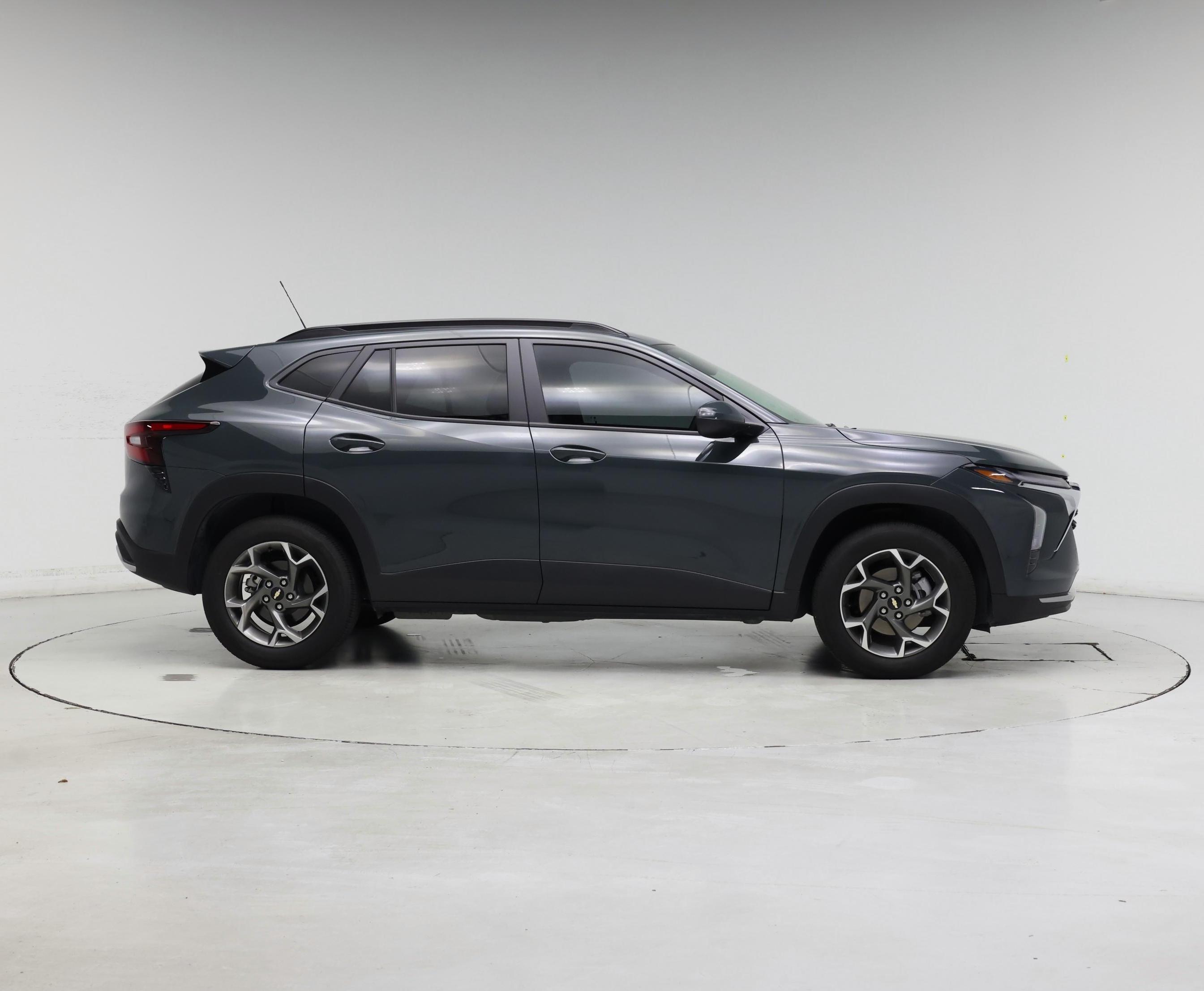 Thumbnail: 2025 Chevrolet Trax - 7