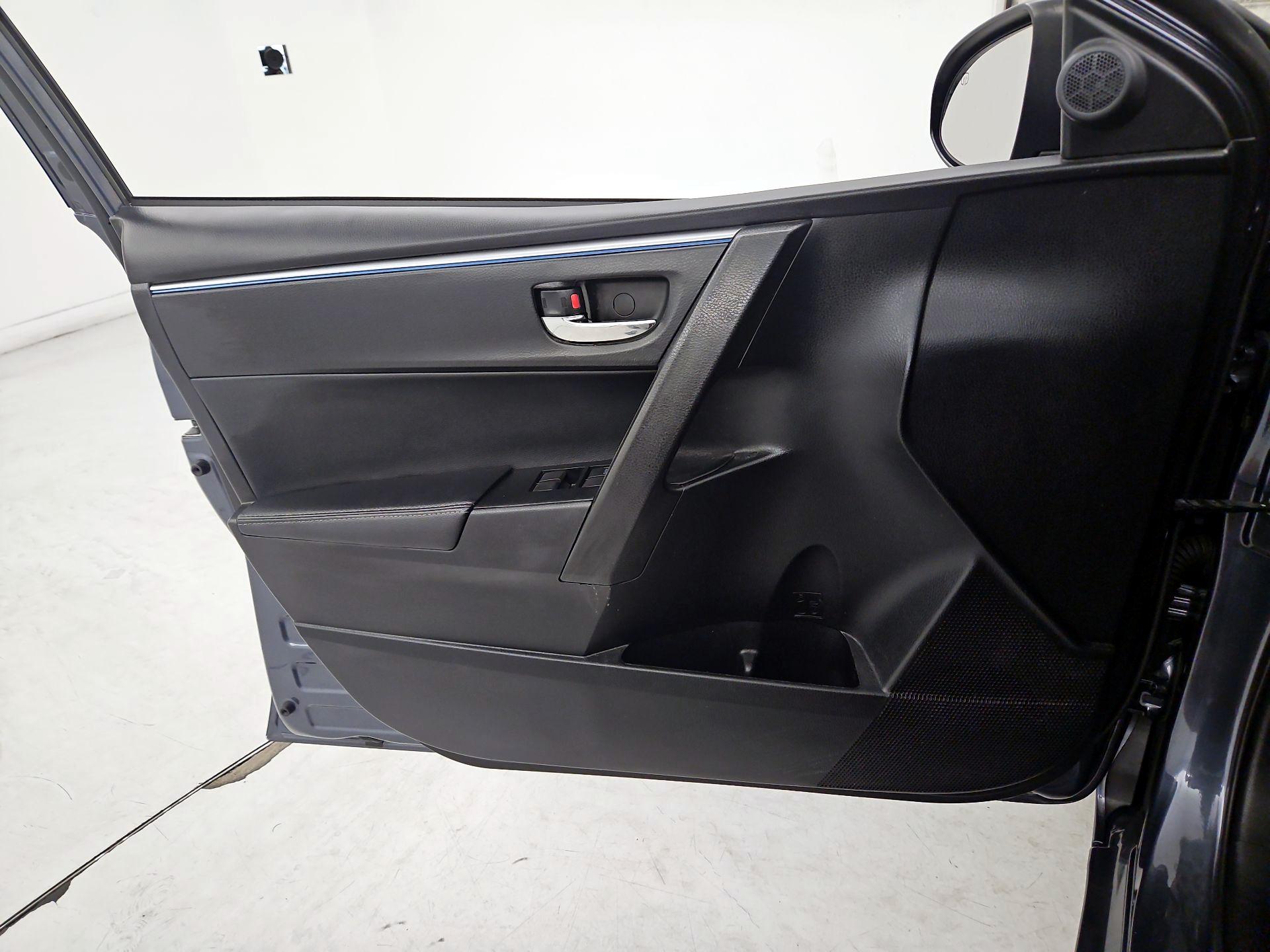 Thumbnail: 2016 Toyota Corolla - 12