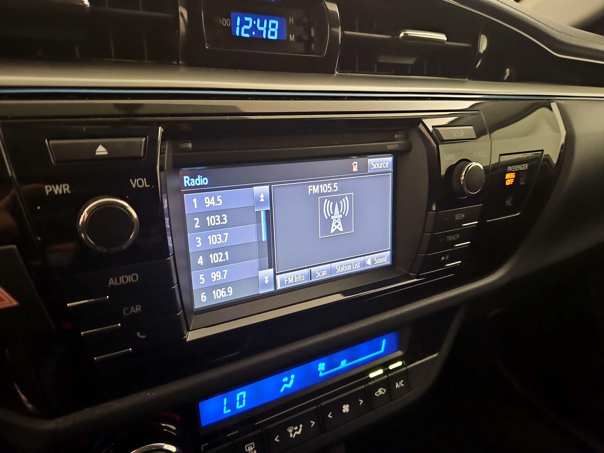 Thumbnail: 2016 Toyota Corolla - 15