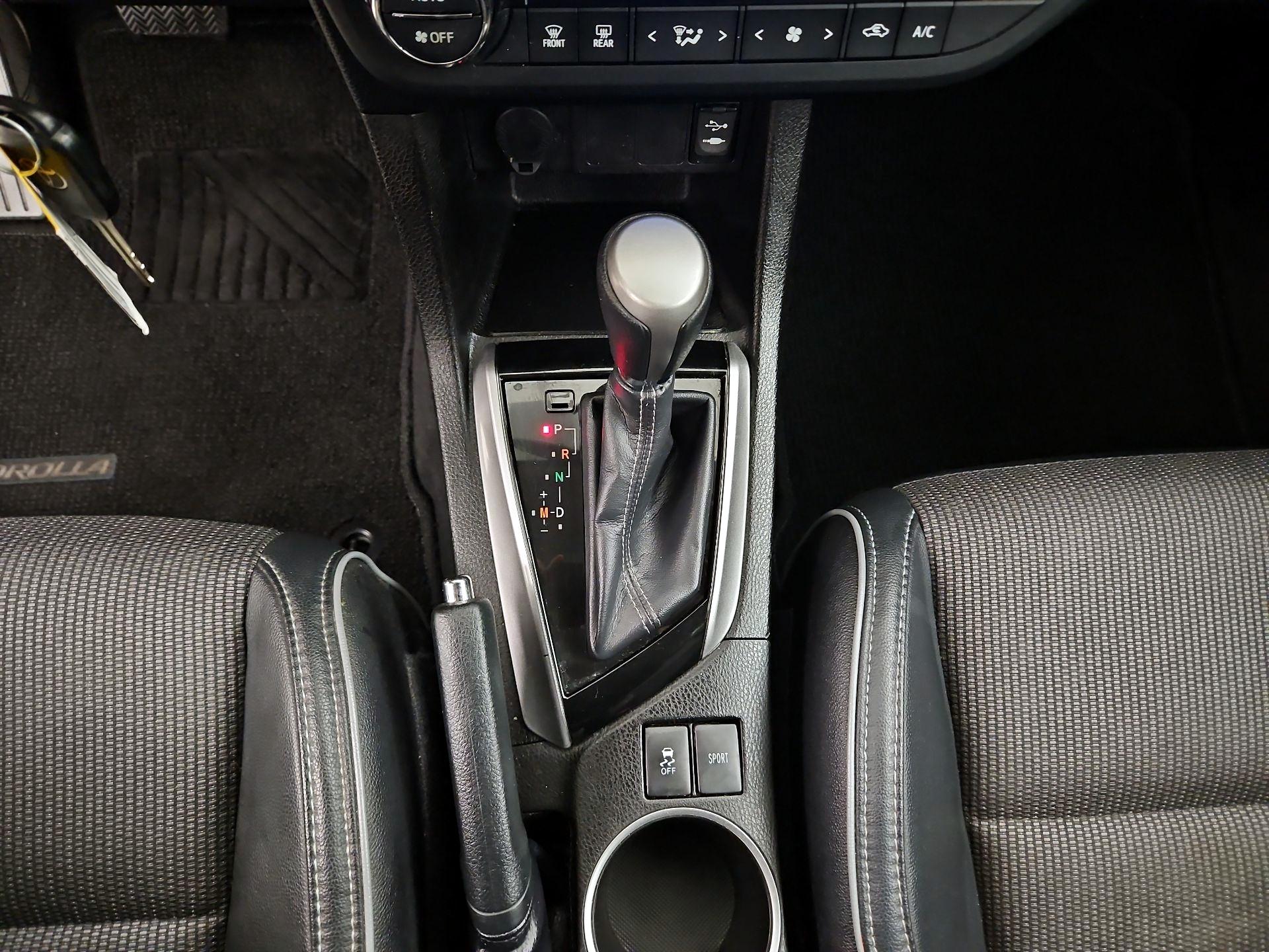 Thumbnail: 2016 Toyota Corolla - 17