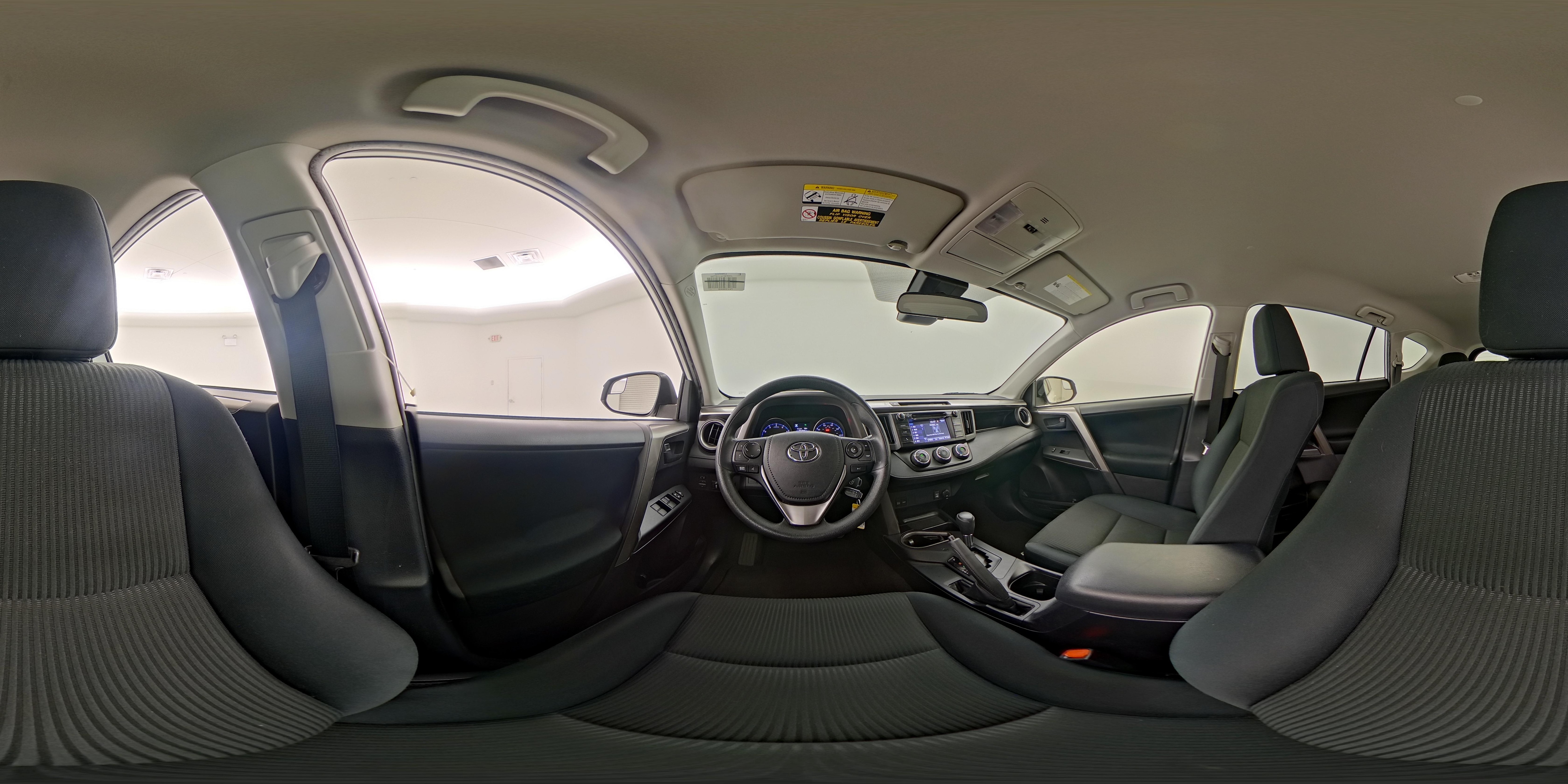 2018 Toyota RAV4 LE - Photo 25