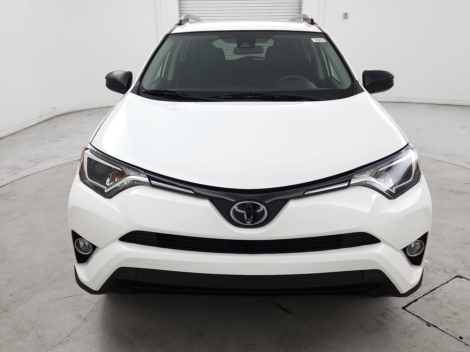 Thumbnail: 2018 Toyota RAV4 - 2