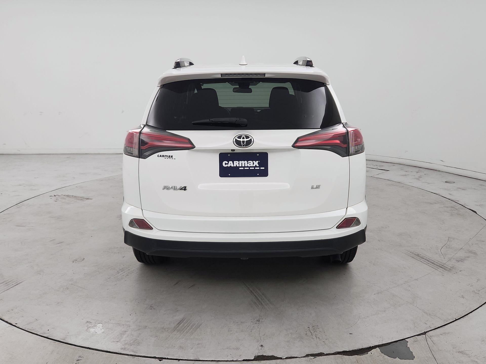 Thumbnail: 2018 Toyota RAV4 - 6