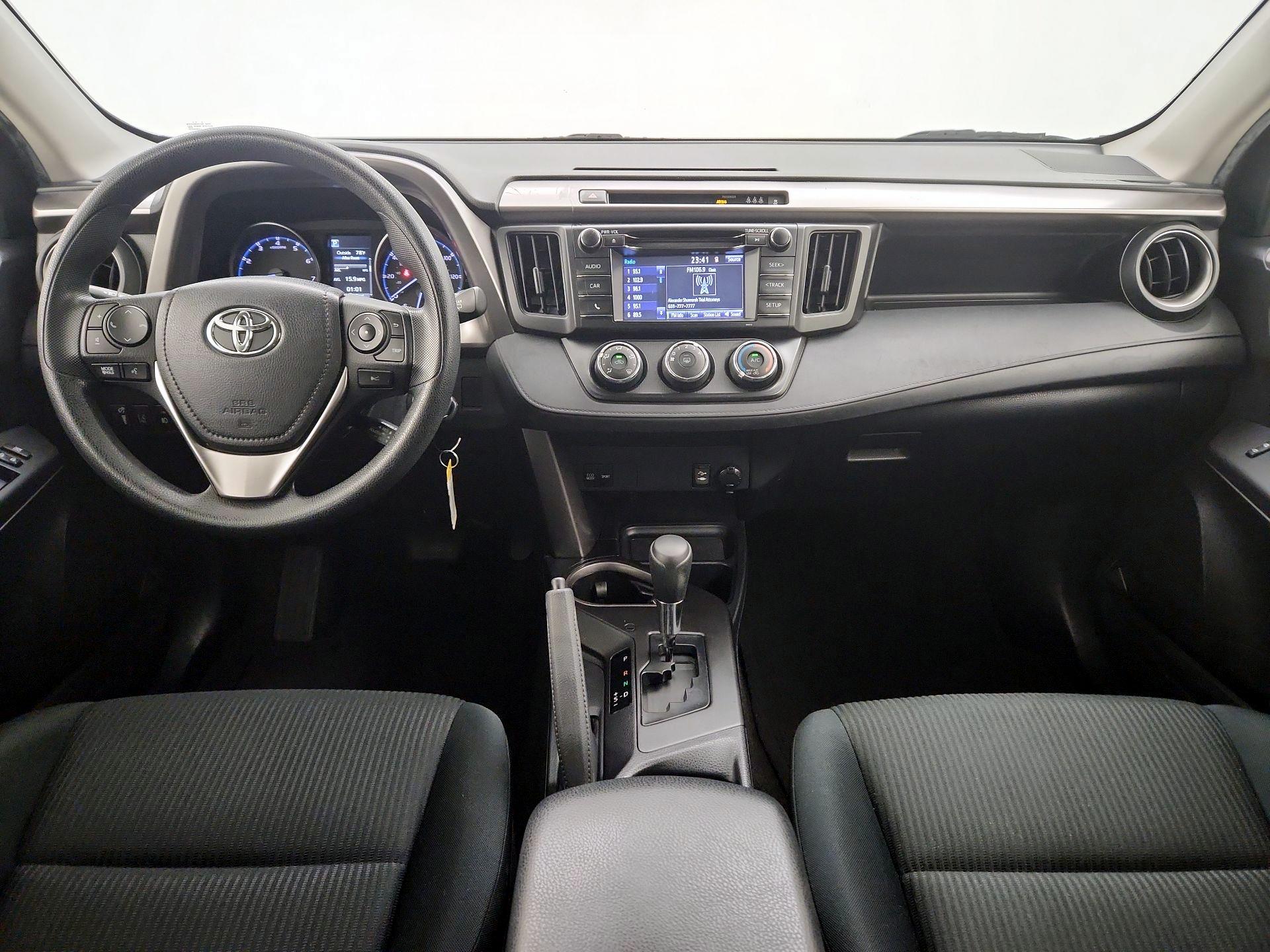 Thumbnail: 2018 Toyota RAV4 - 8
