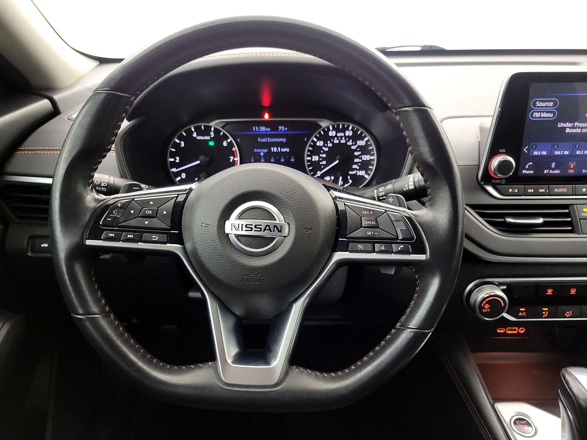 Thumbnail: 2020 Nissan Altima - 10