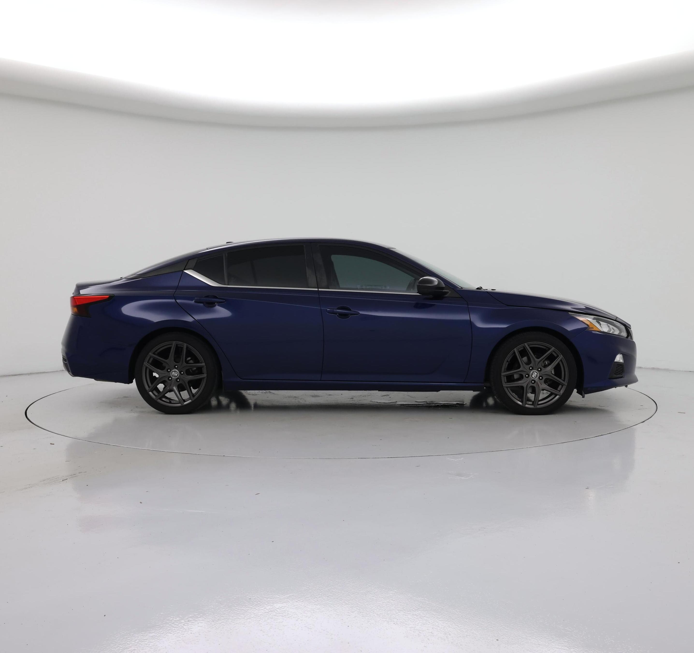 Thumbnail: 2020 Nissan Altima - 7