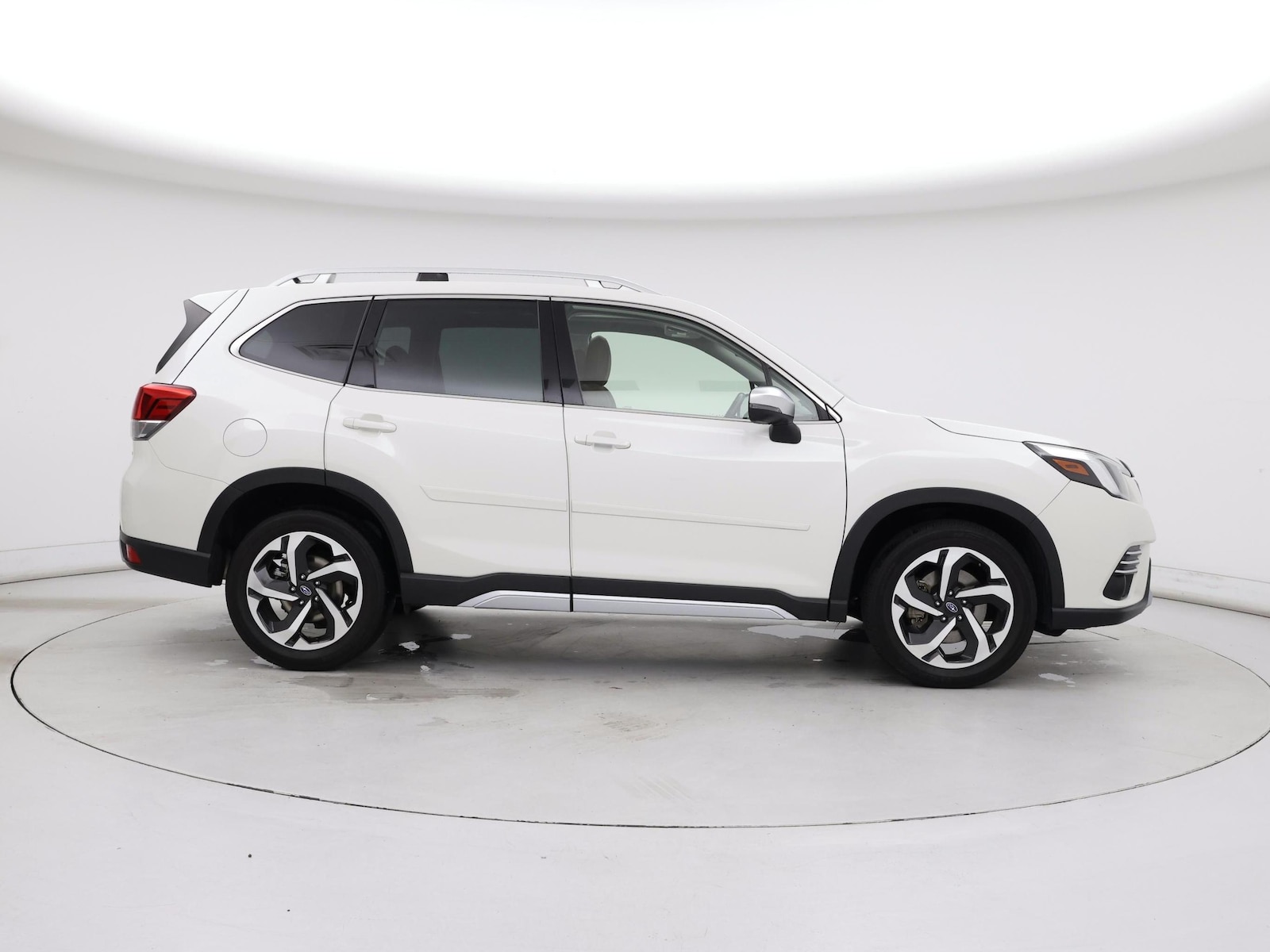 2022 Subaru Forester Touring - Photo 8