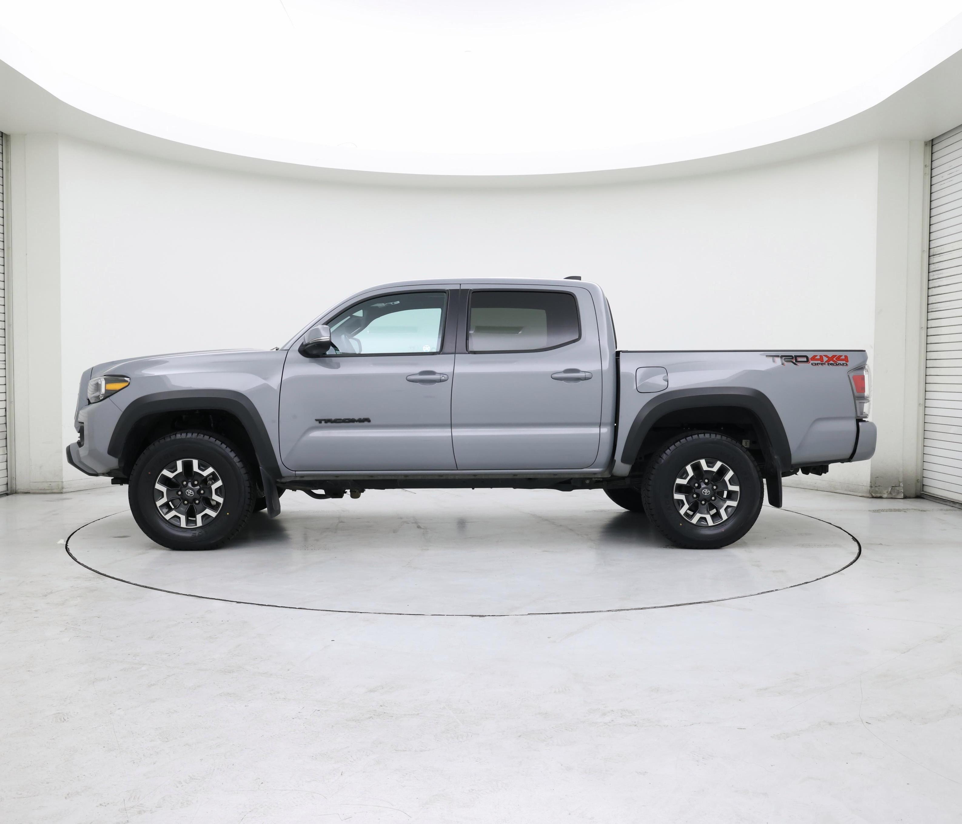 Thumbnail: 2021 Toyota Tacoma - 3