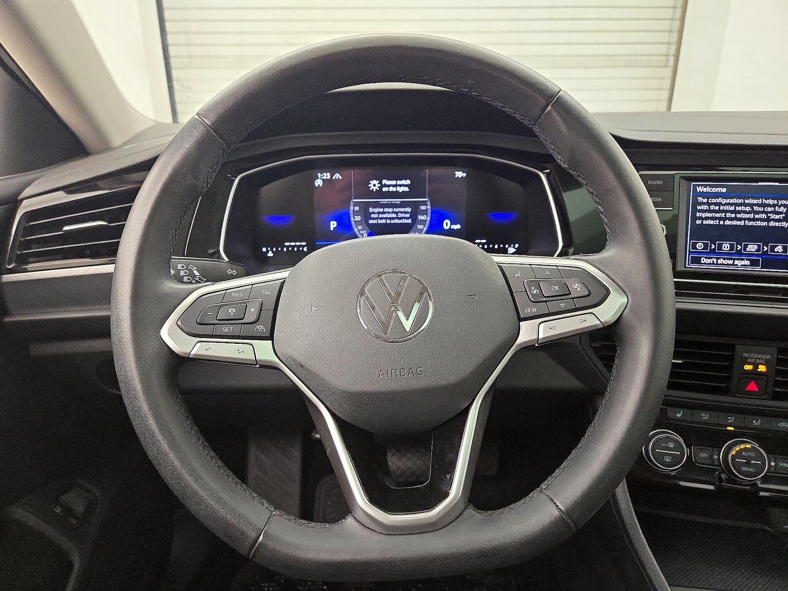 2024 Volkswagen Jetta SE - Photo 11