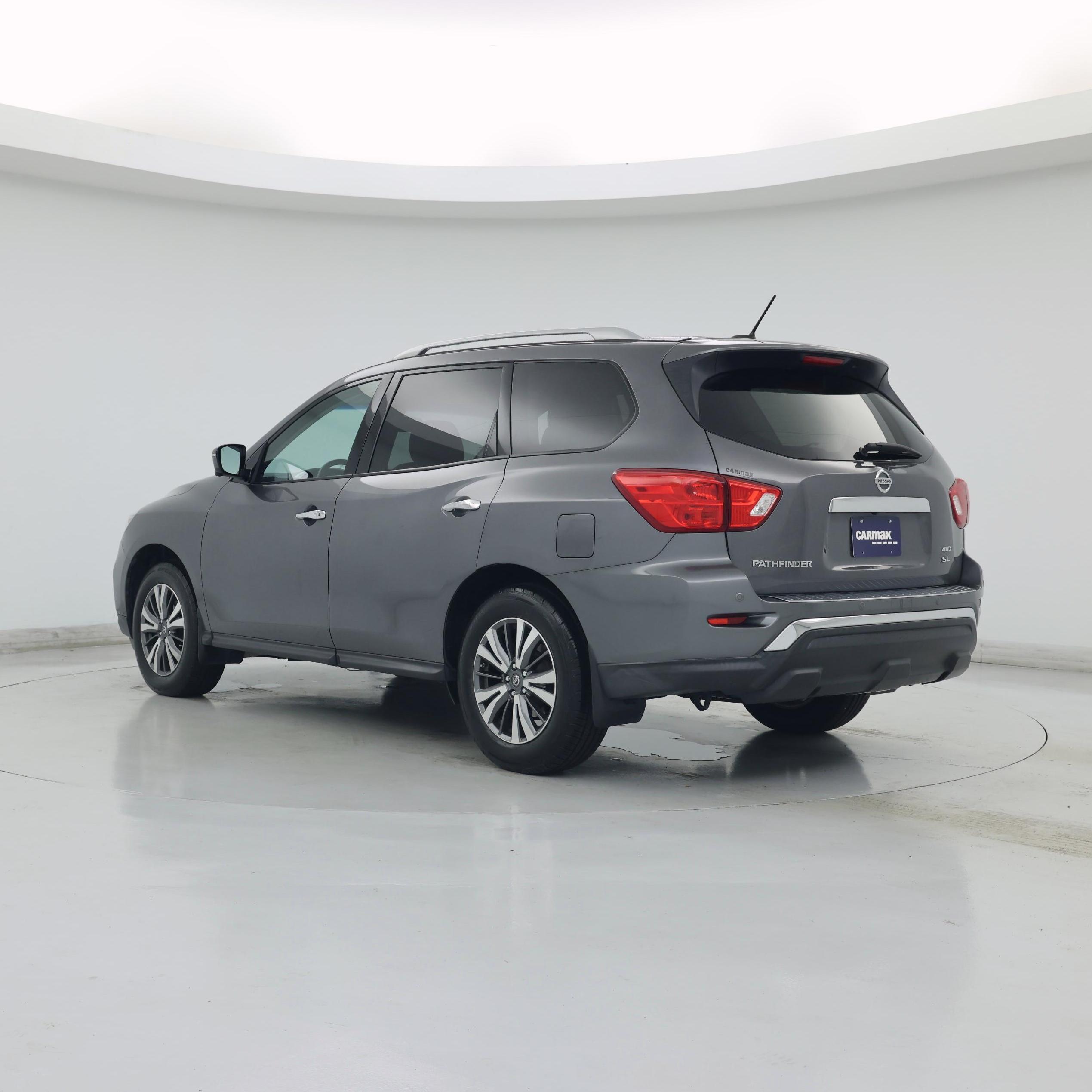 Thumbnail: 2017 Nissan Pathfinder - 2