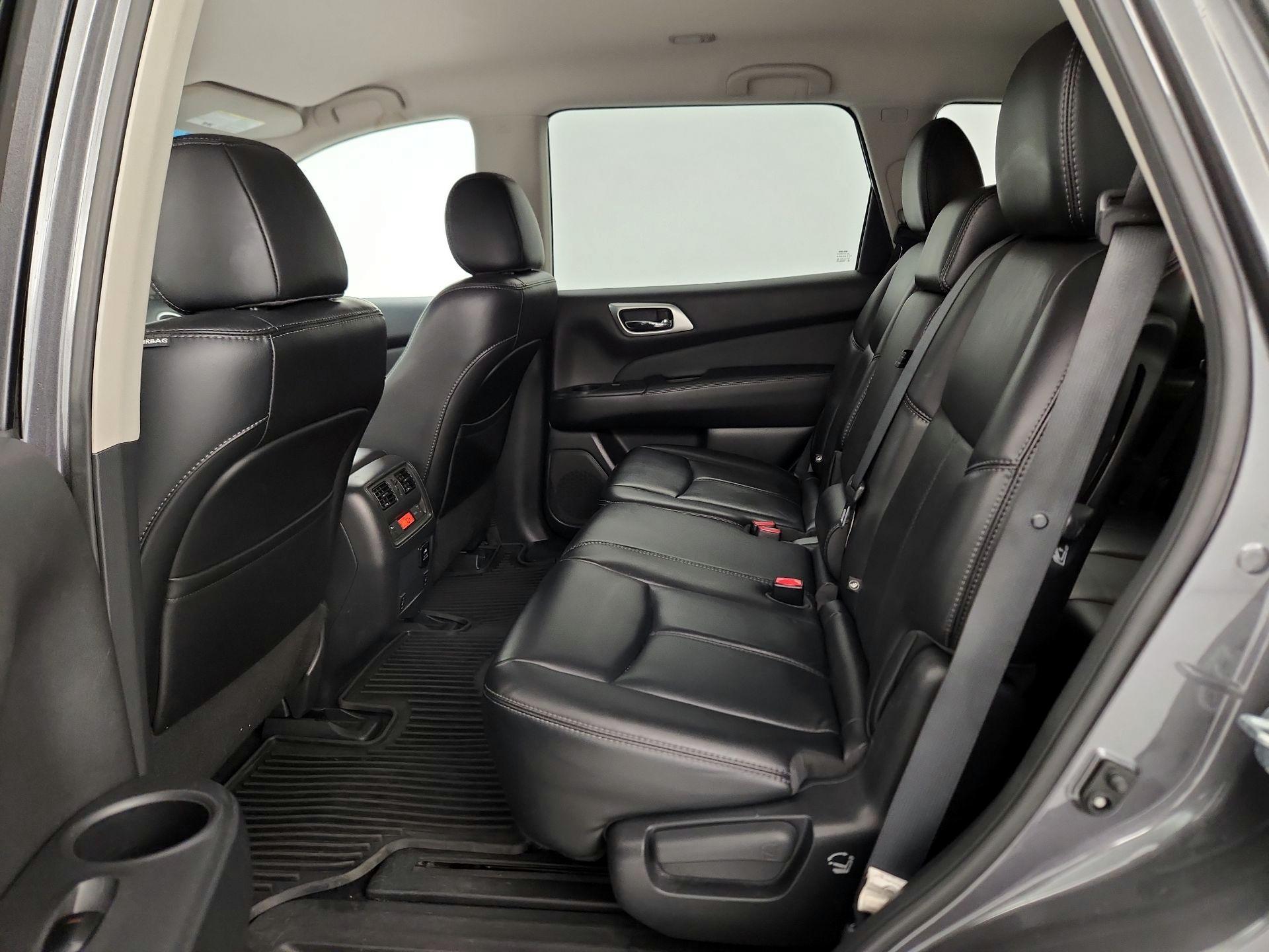 Thumbnail: 2017 Nissan Pathfinder - 19