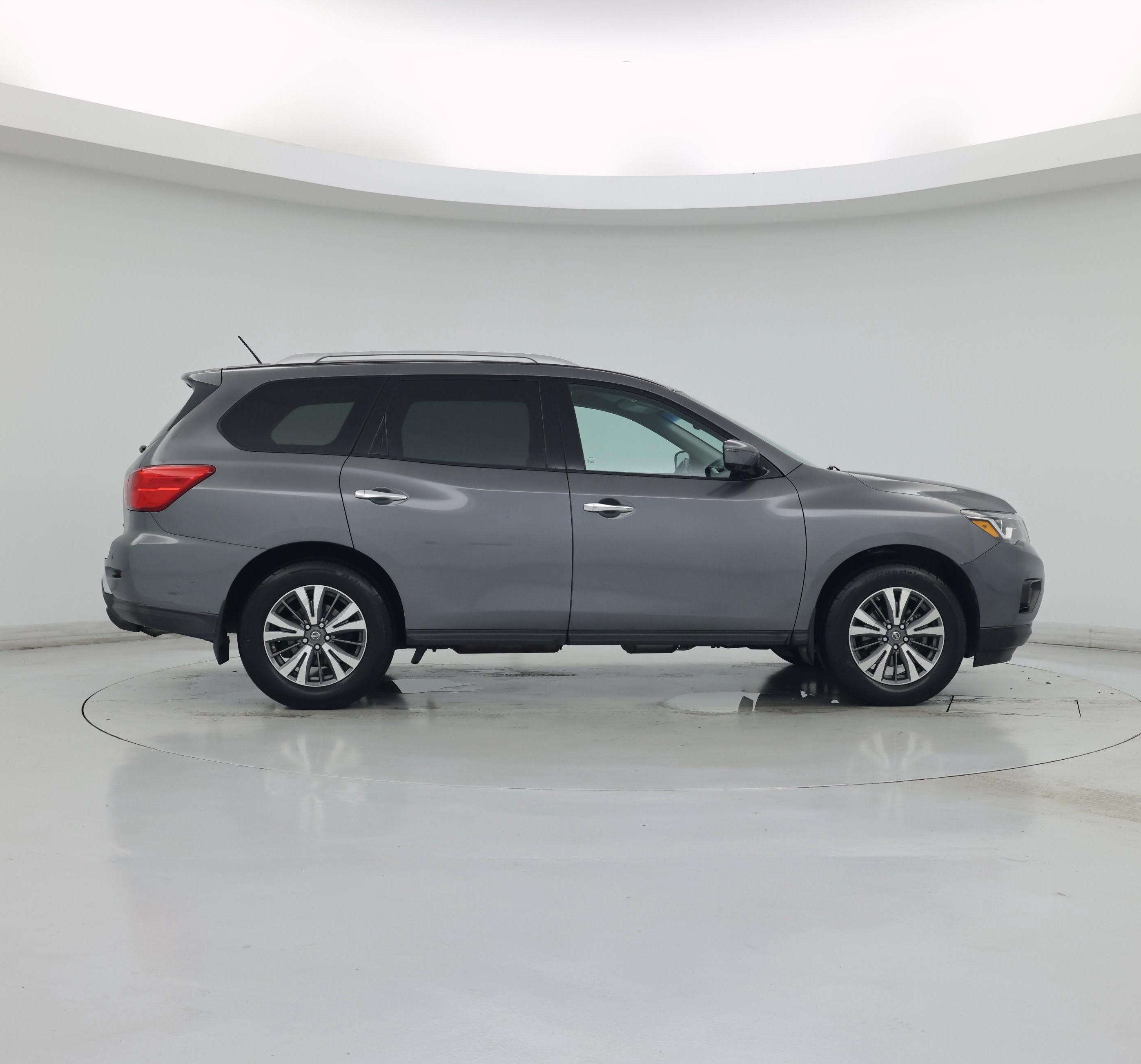 Thumbnail: 2017 Nissan Pathfinder - 7