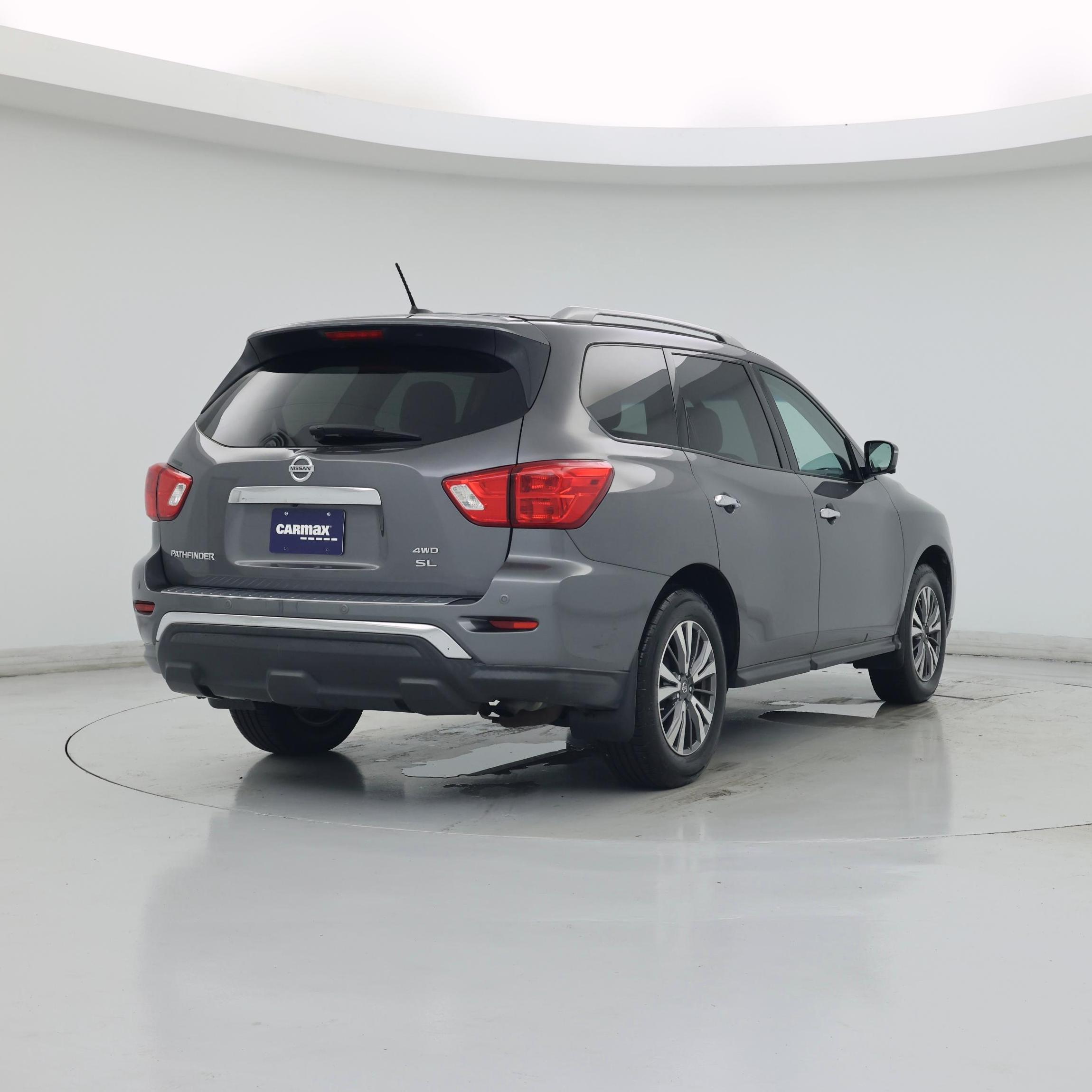Thumbnail: 2017 Nissan Pathfinder - 8