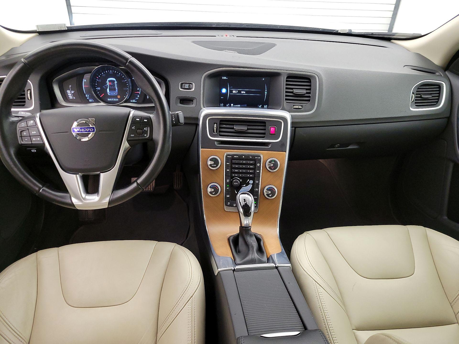 Thumbnail: 2016 Volvo S60 - 9