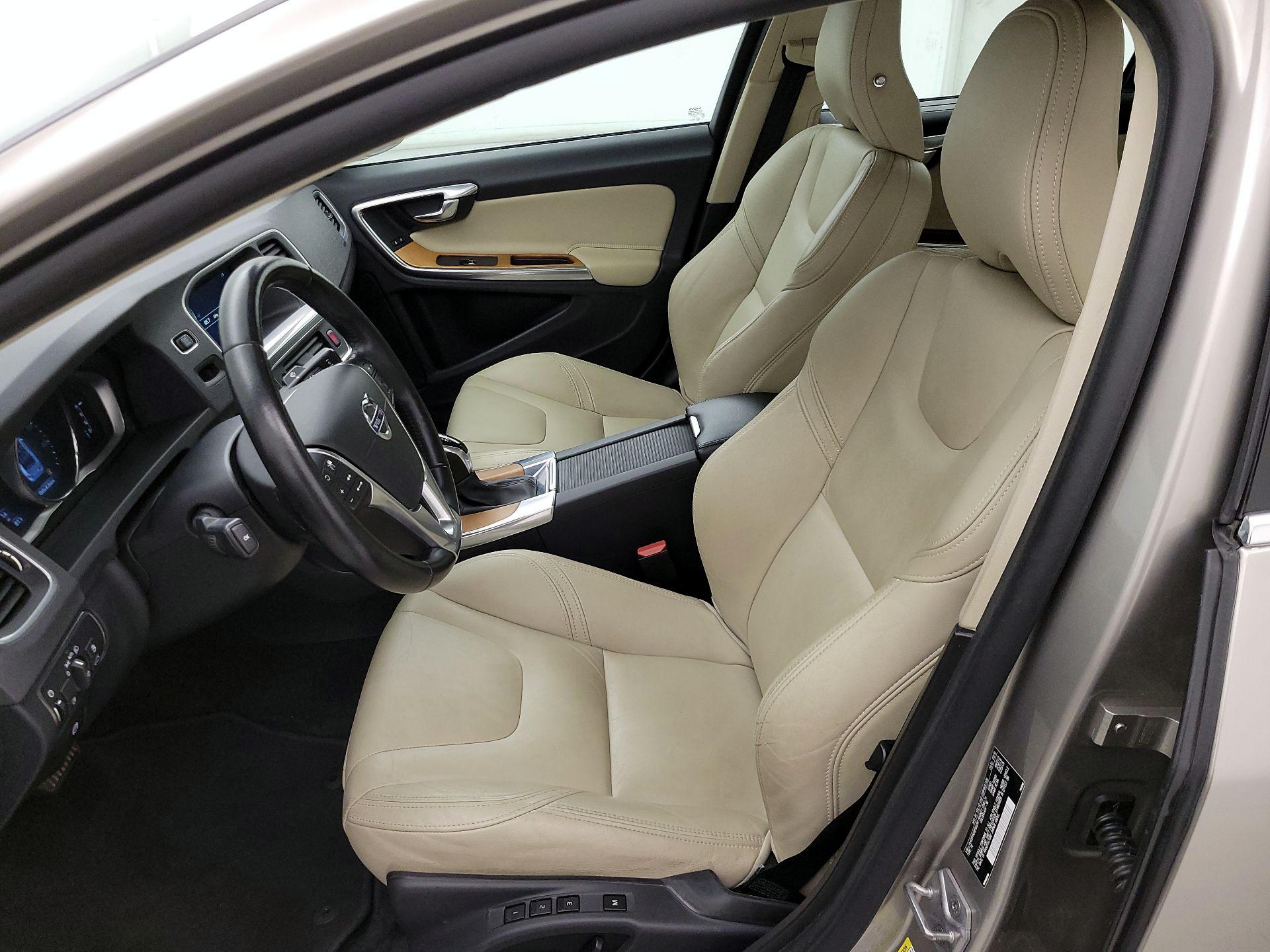 Thumbnail: 2016 Volvo S60 - 11