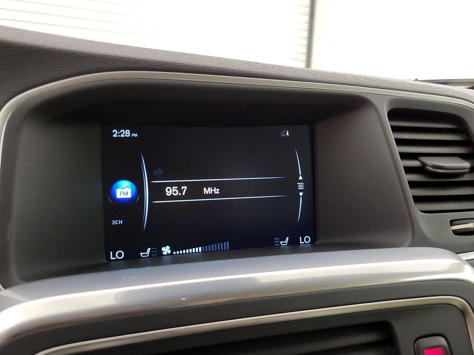 Thumbnail: 2016 Volvo S60 - 15
