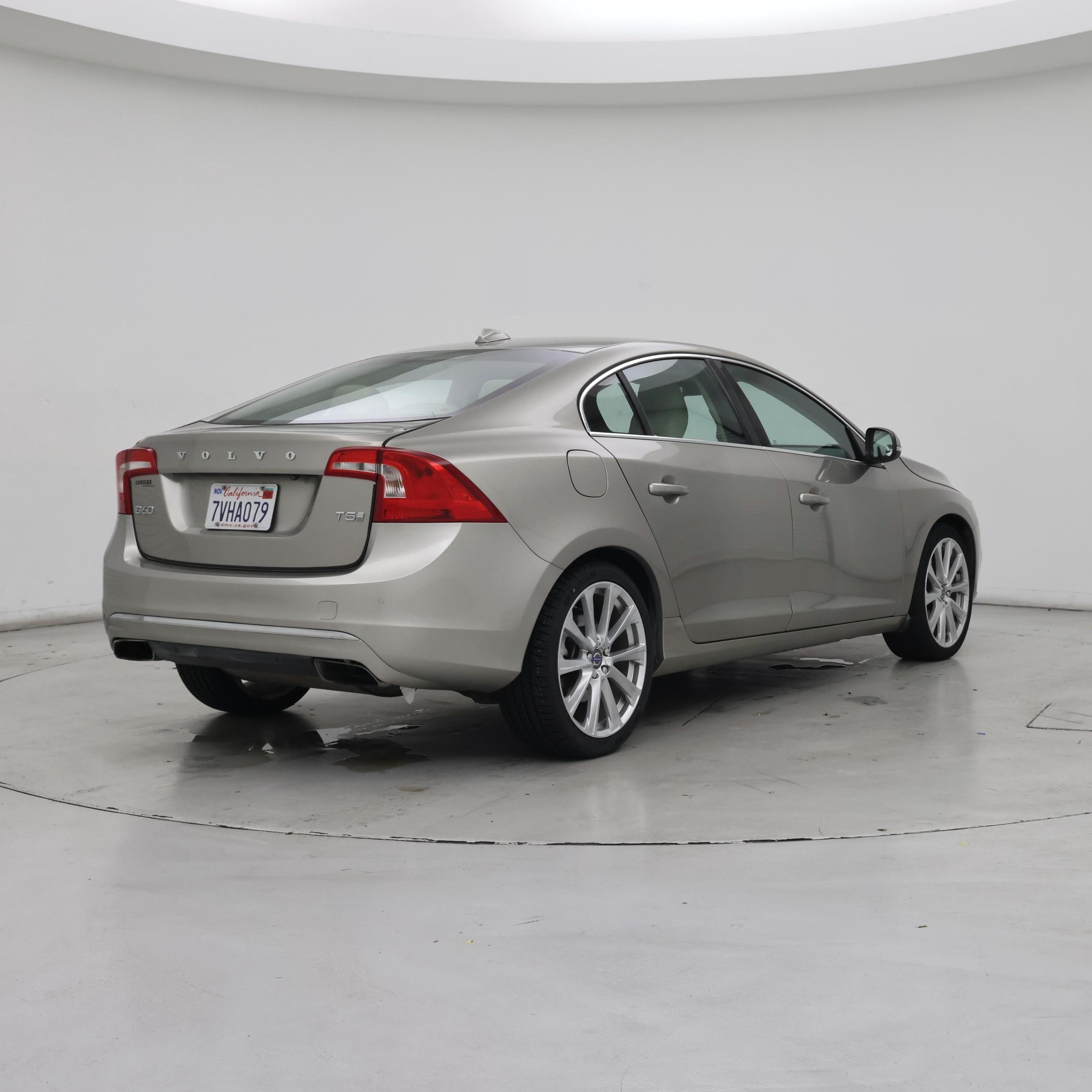 Thumbnail: 2016 Volvo S60 - 8