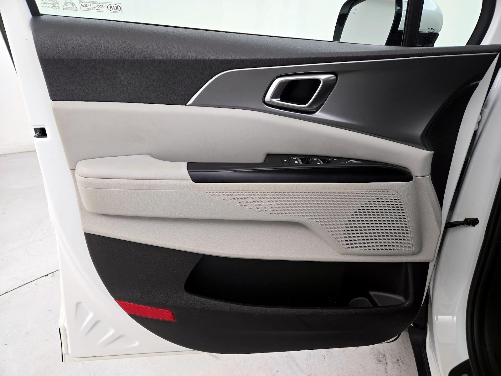 2022 Kia Carnival LX Seat Pkg - Photo 13
