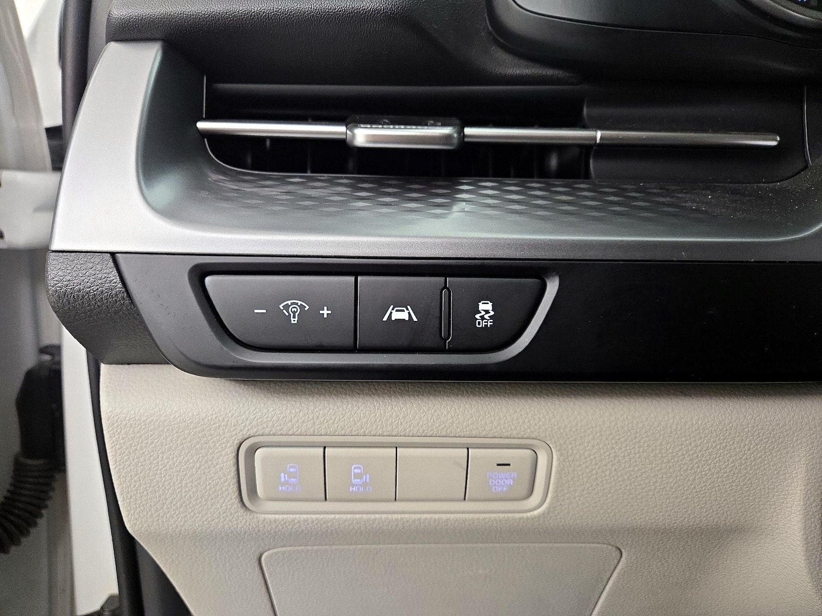2022 Kia Carnival LX Seat Pkg - Photo 14