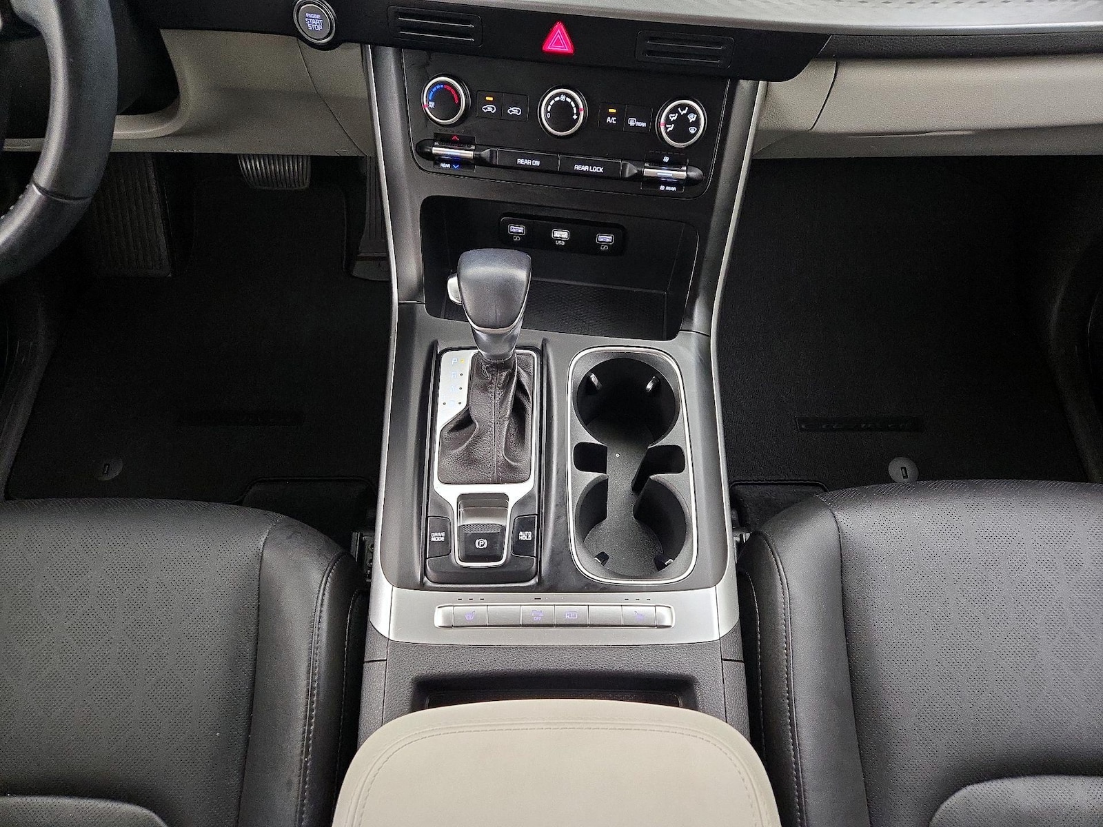 2022 Kia Carnival LX Seat Pkg - Photo 18
