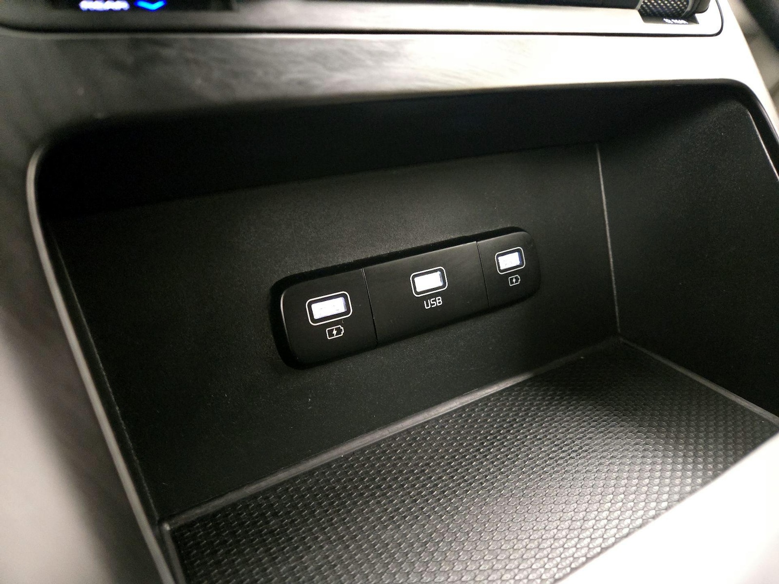 2022 Kia Carnival LX Seat Pkg - Photo 19