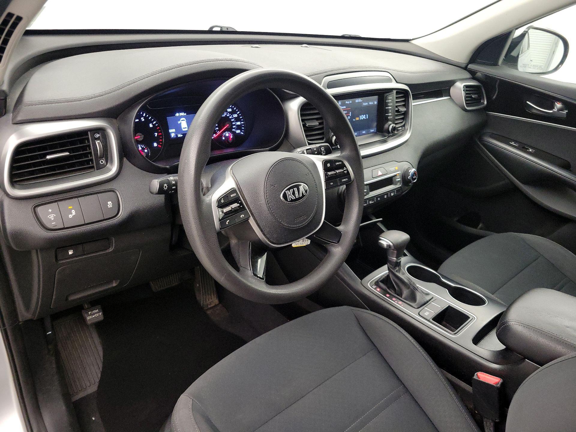 Thumbnail: 2019 Kia Sorento - 9