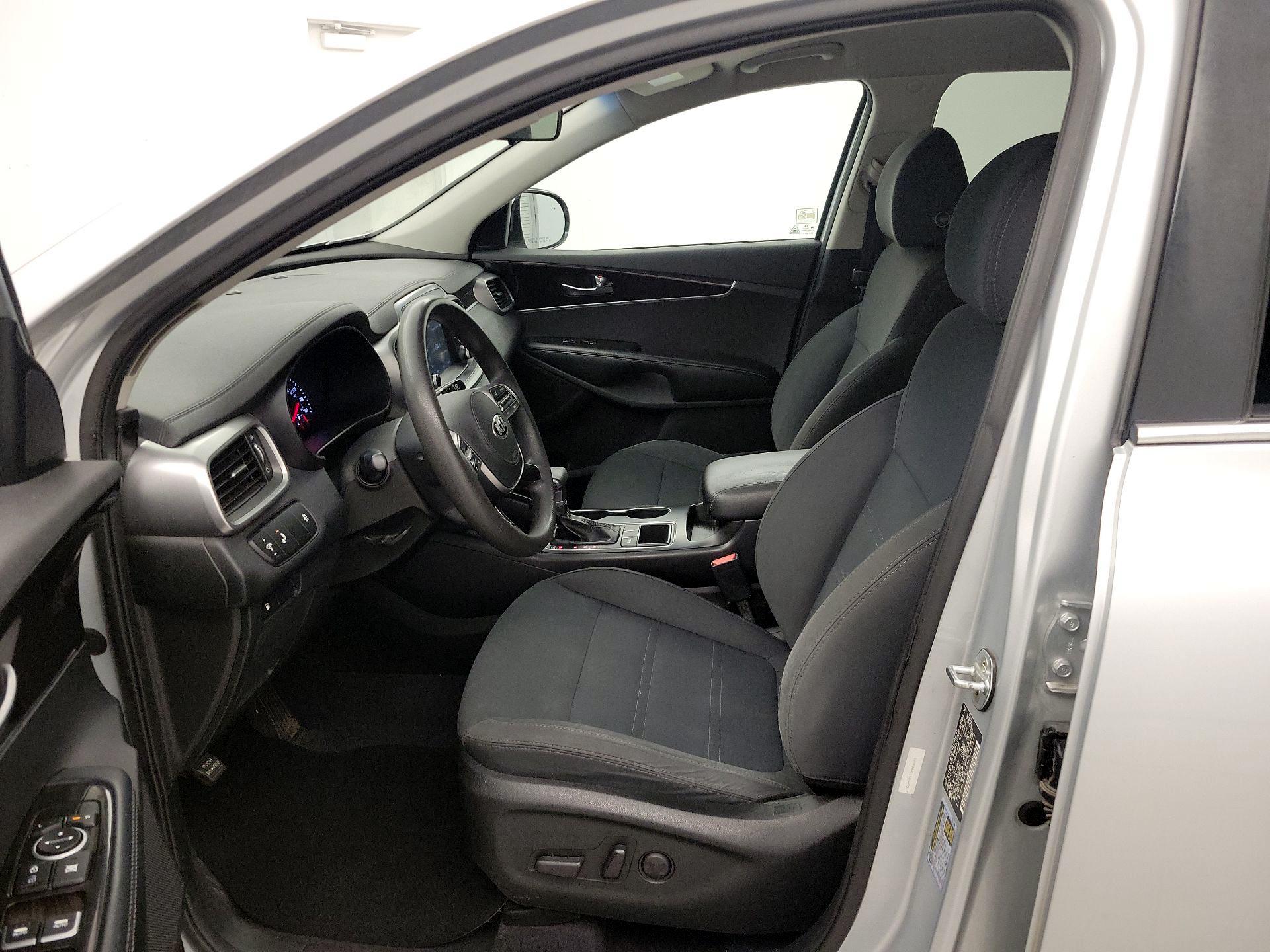 Thumbnail: 2019 Kia Sorento - 11