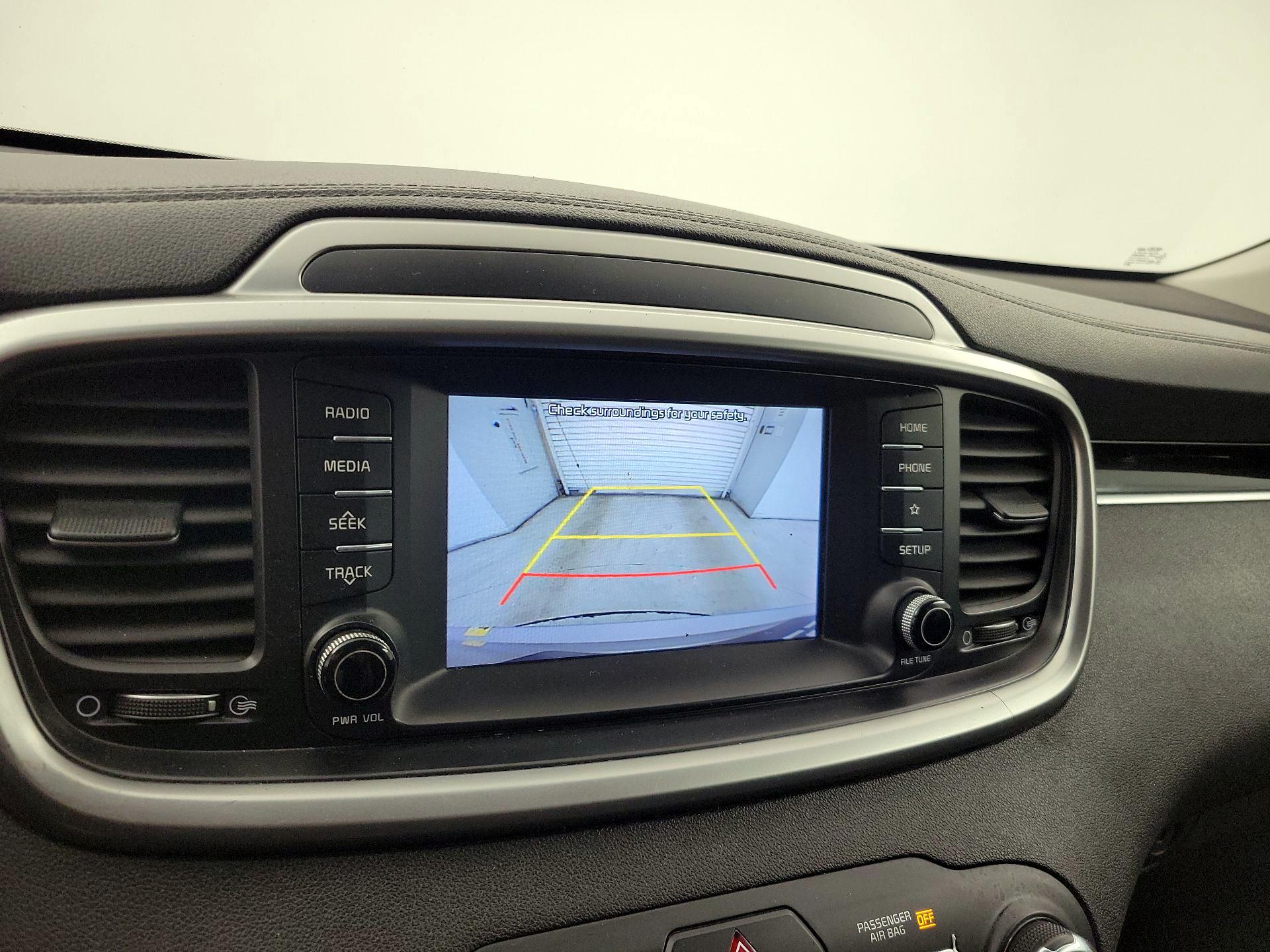 Thumbnail: 2019 Kia Sorento - 14