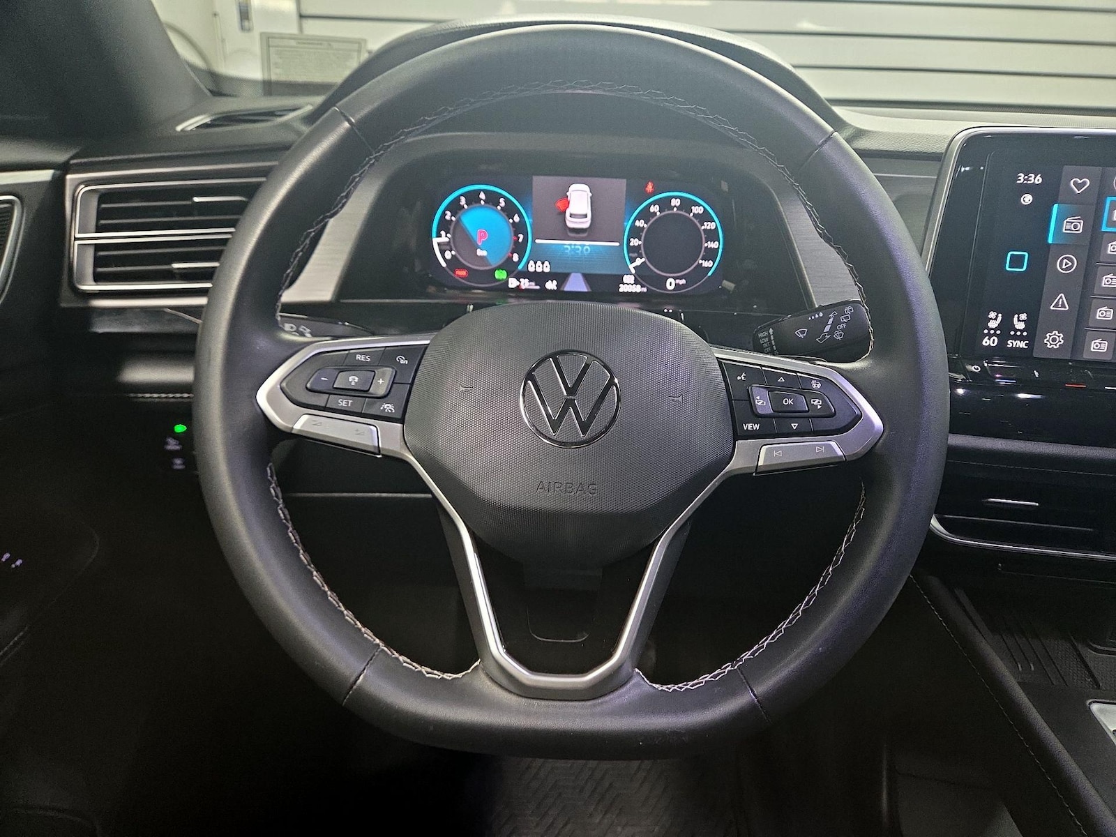 2025 Volkswagen Atlas Cross Sport SE - Photo 9