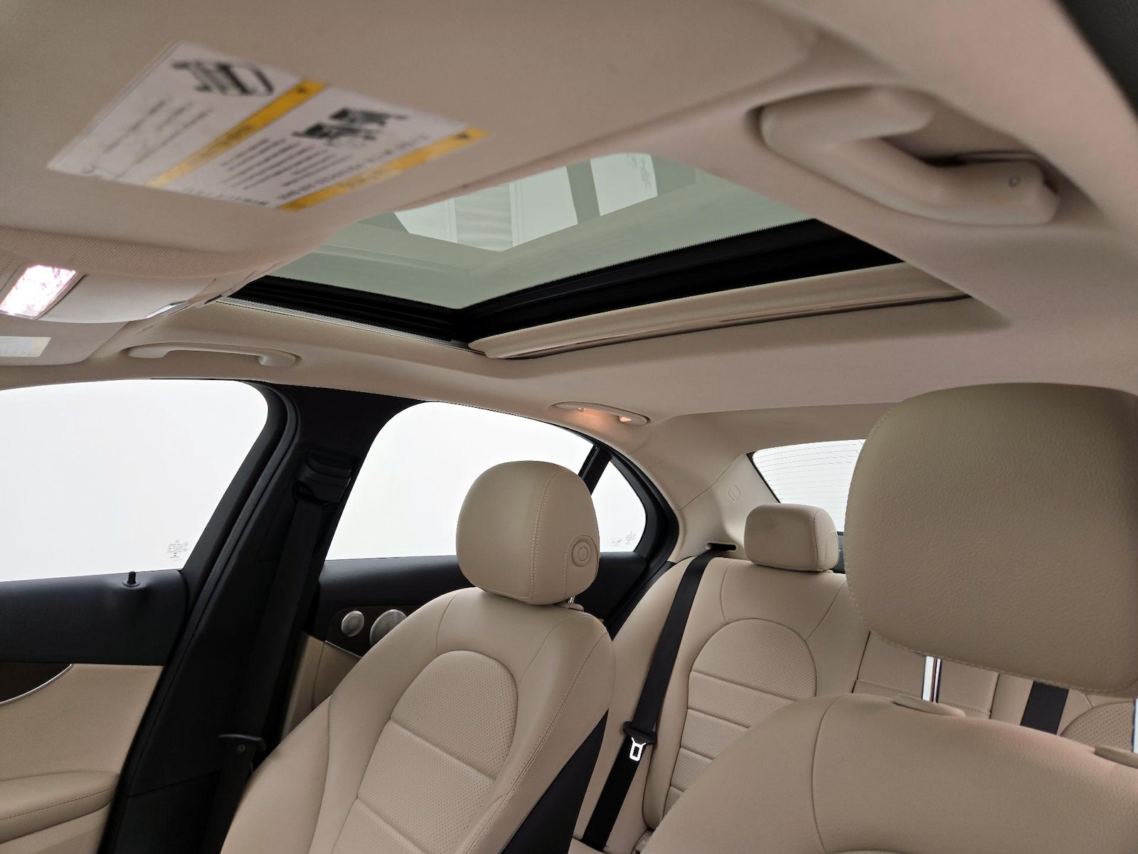 Sunroof(s) & Overhead Airbags