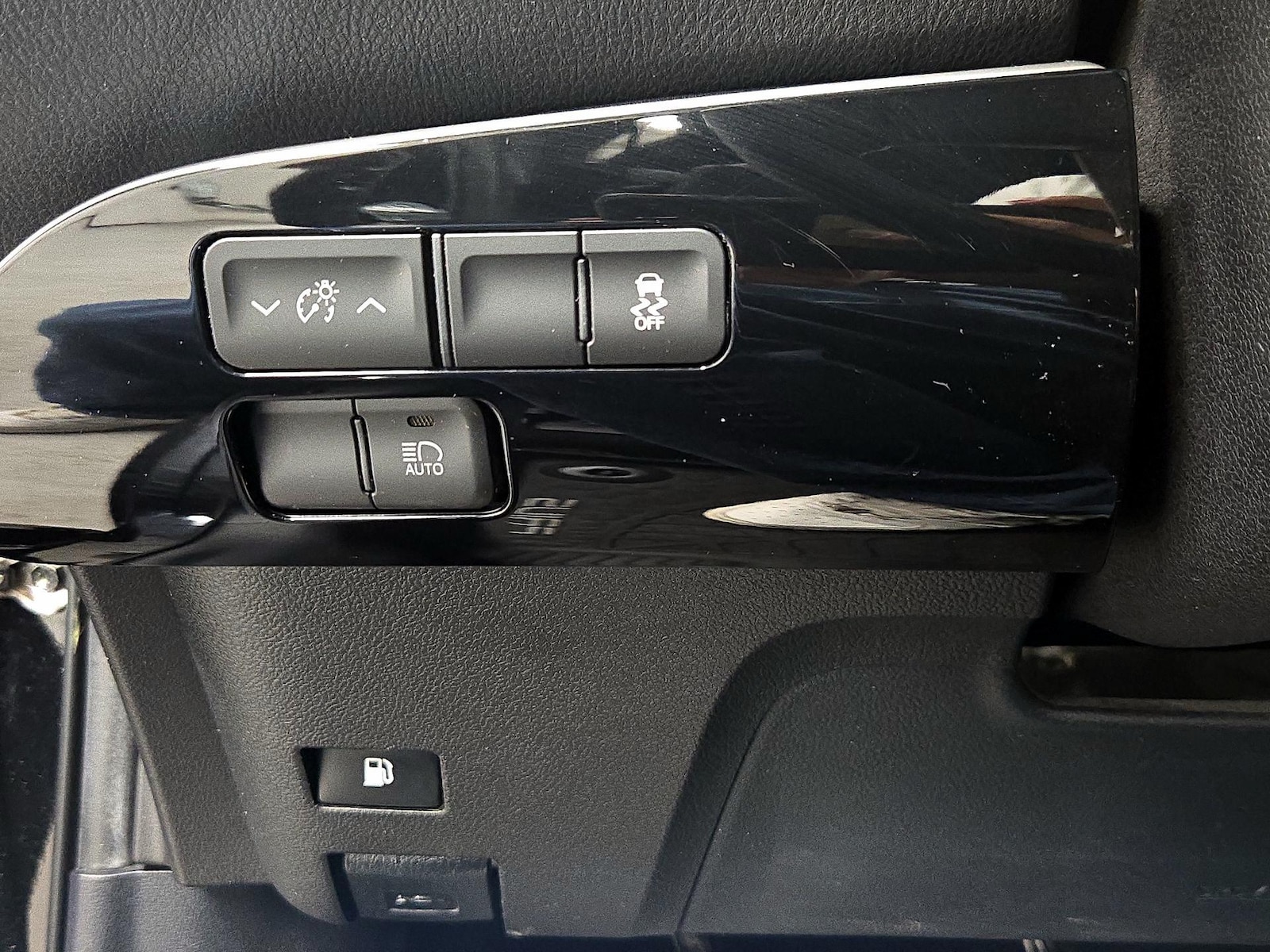 2017 Toyota Prius Two - Photo 14