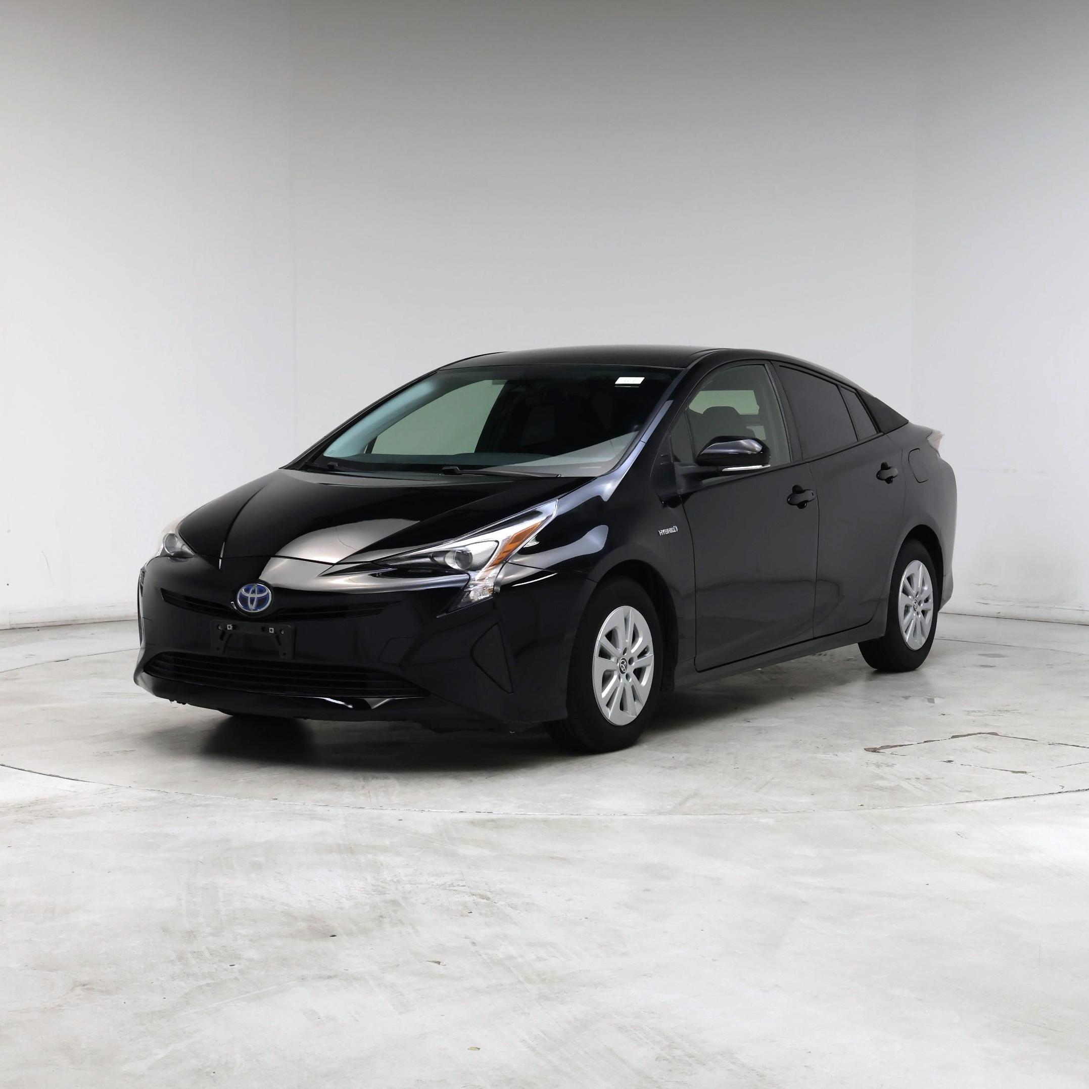 Thumbnail: 2017 Toyota Prius - 4