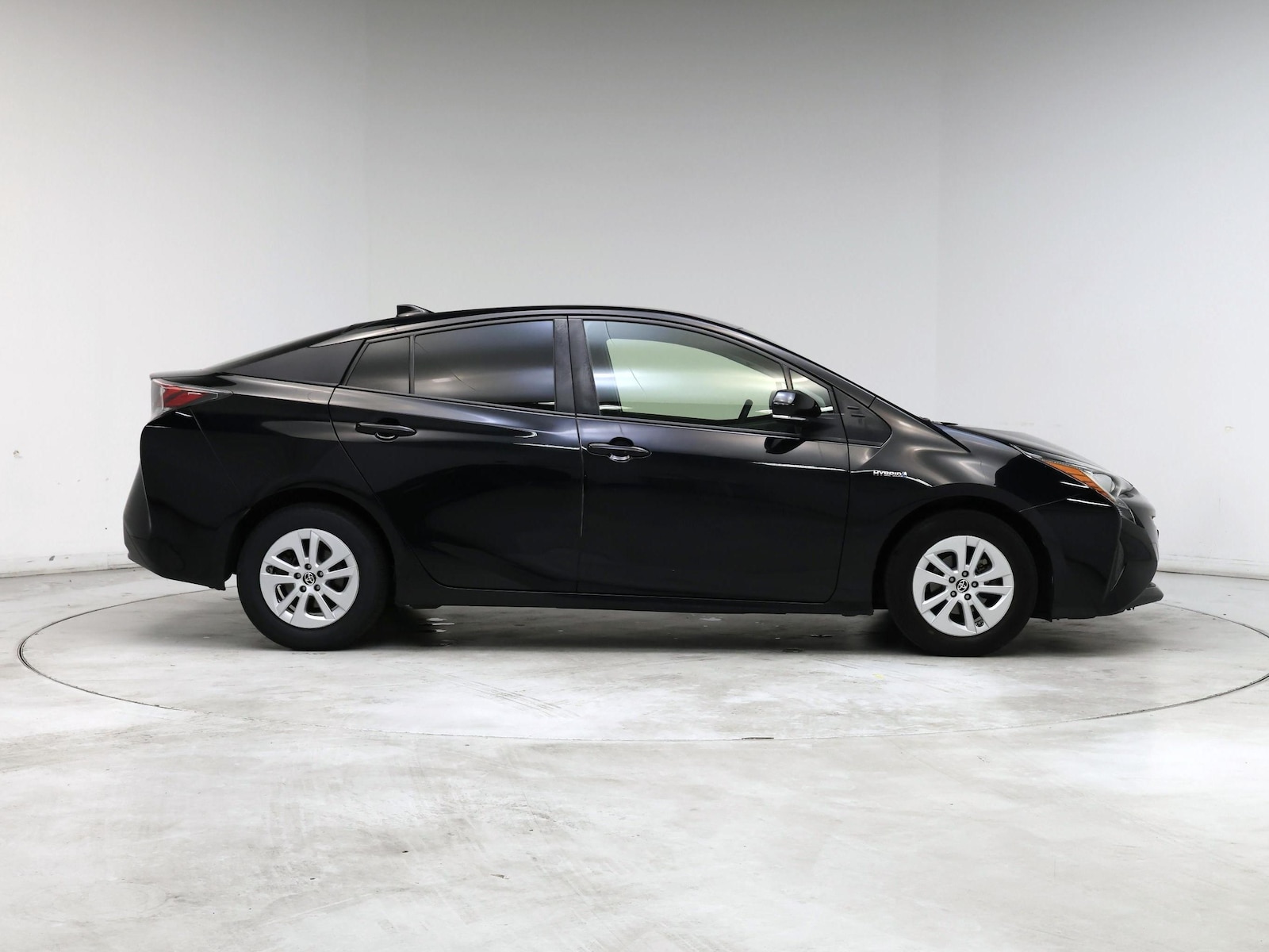 2017 Toyota Prius Two - Photo 8